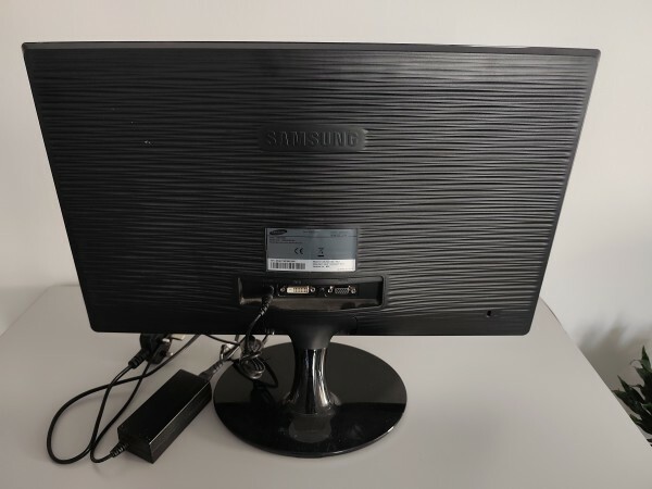 Monitor Samsung LS22D300 - Image 3