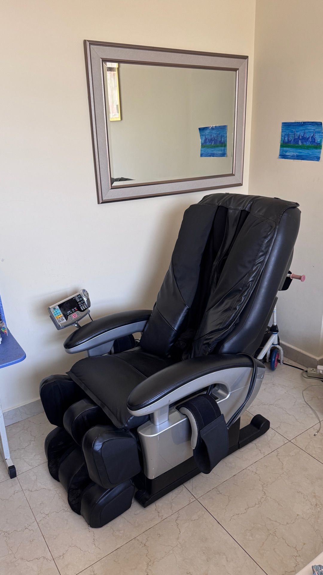 Sanyo Massage chair - Image 1