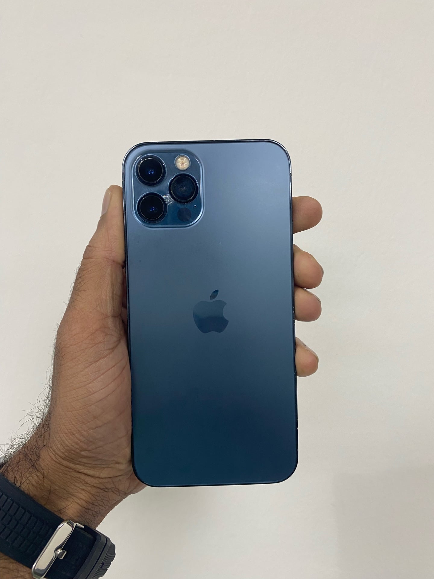 I phone 12 pro - Image 1