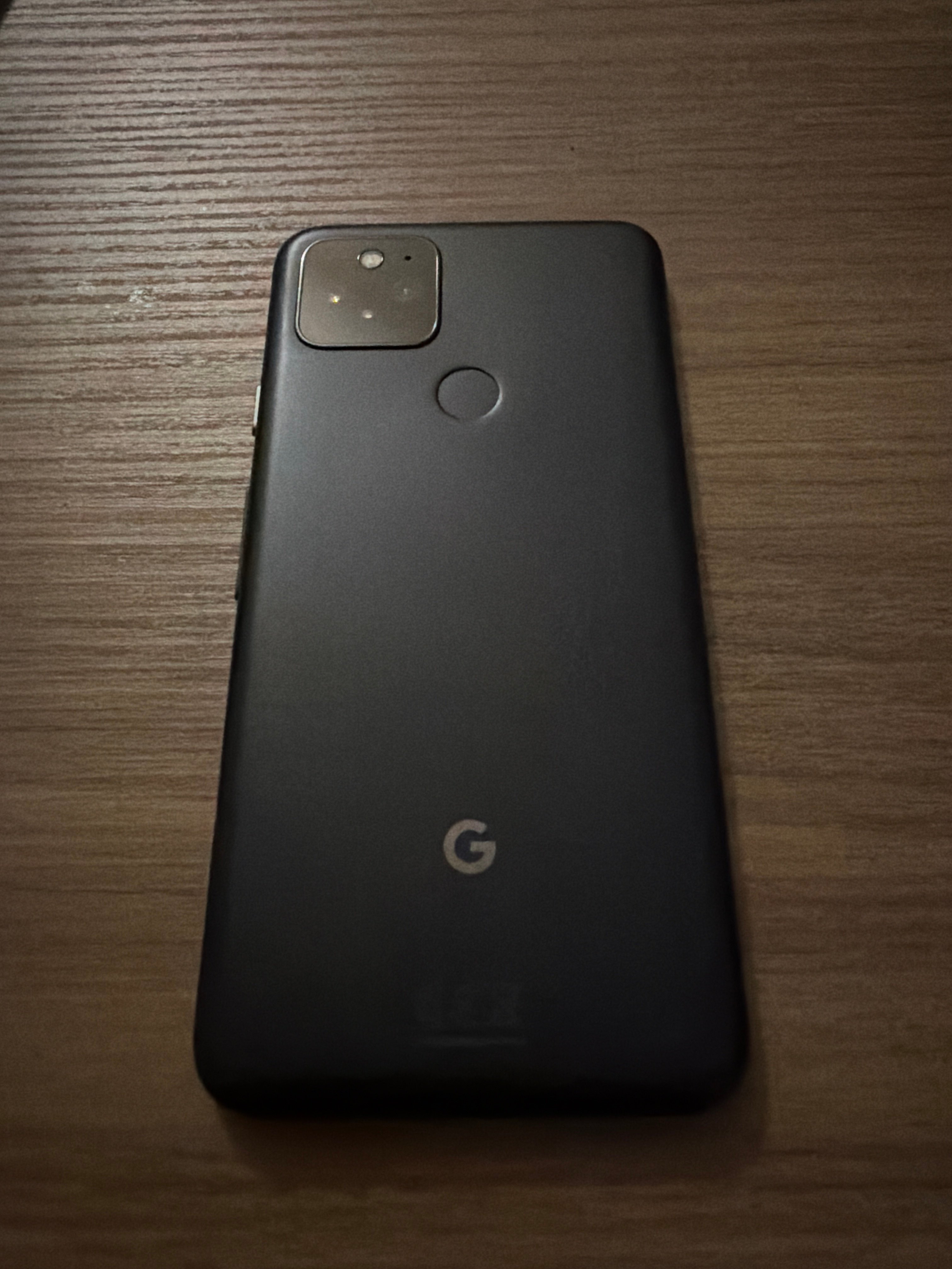 Google Pixel 5 - 5G (Black) - Image 1