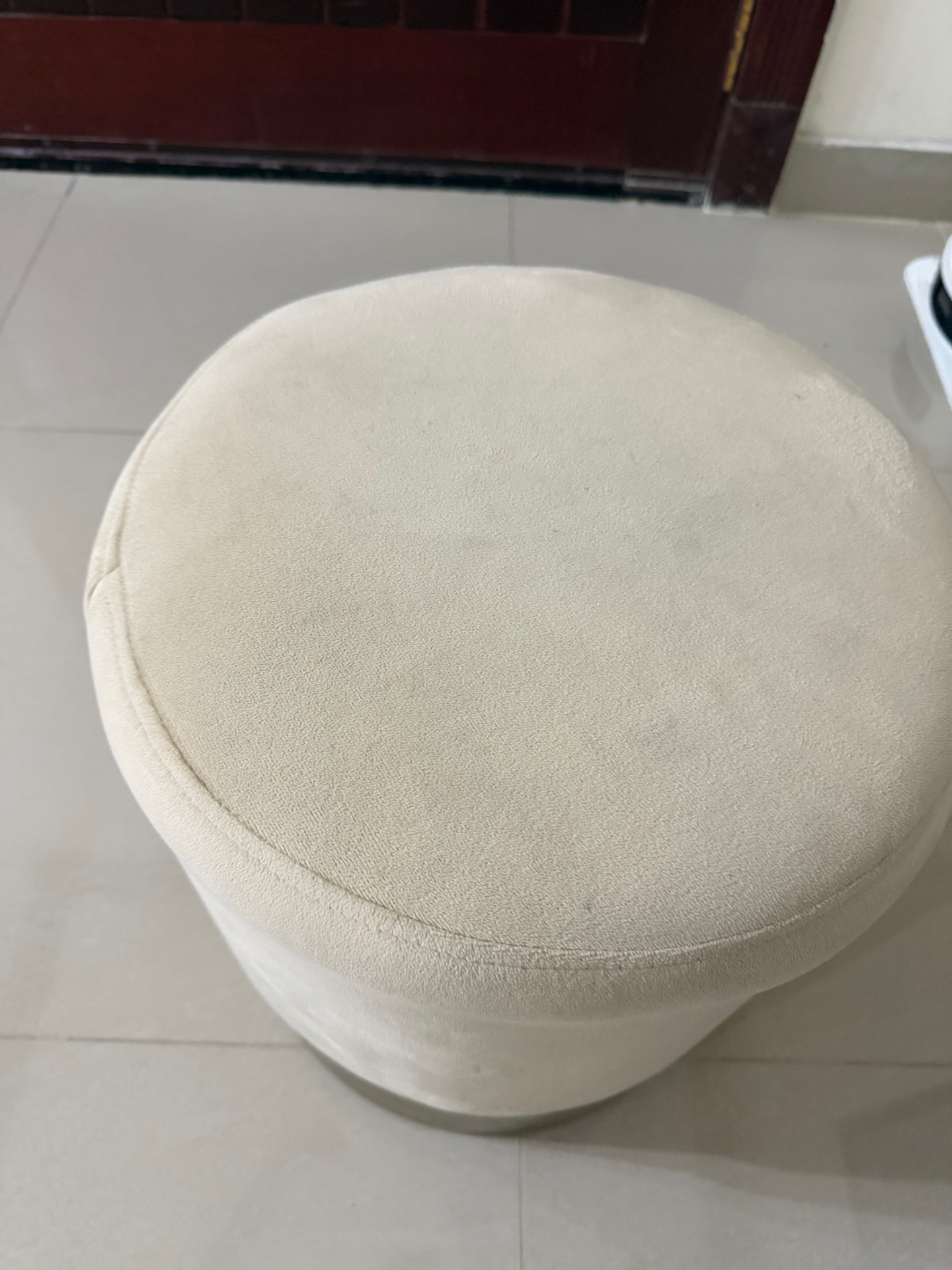 TV Table and Pouf - Image 2