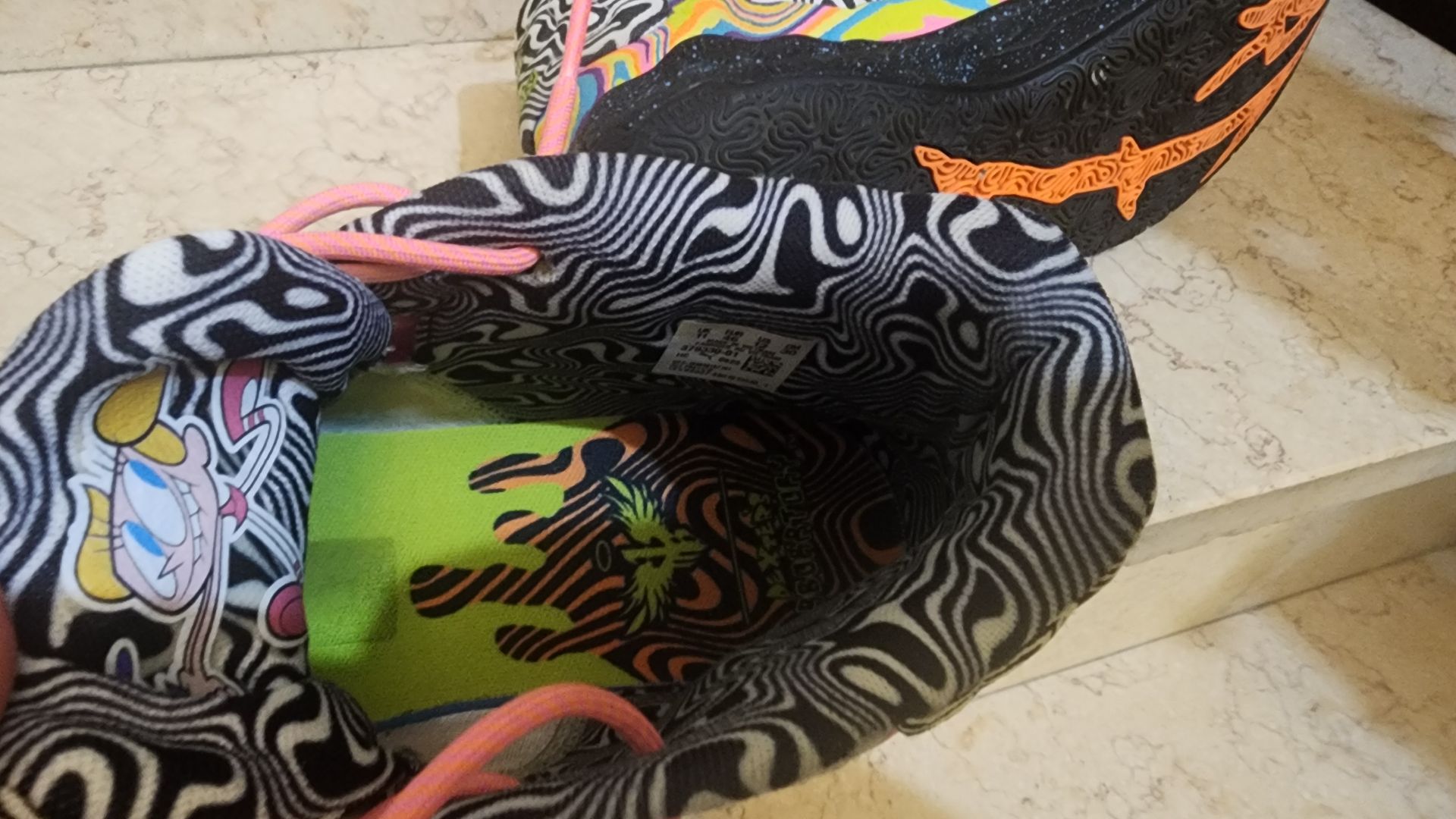 Basketball shoes - Image 3
