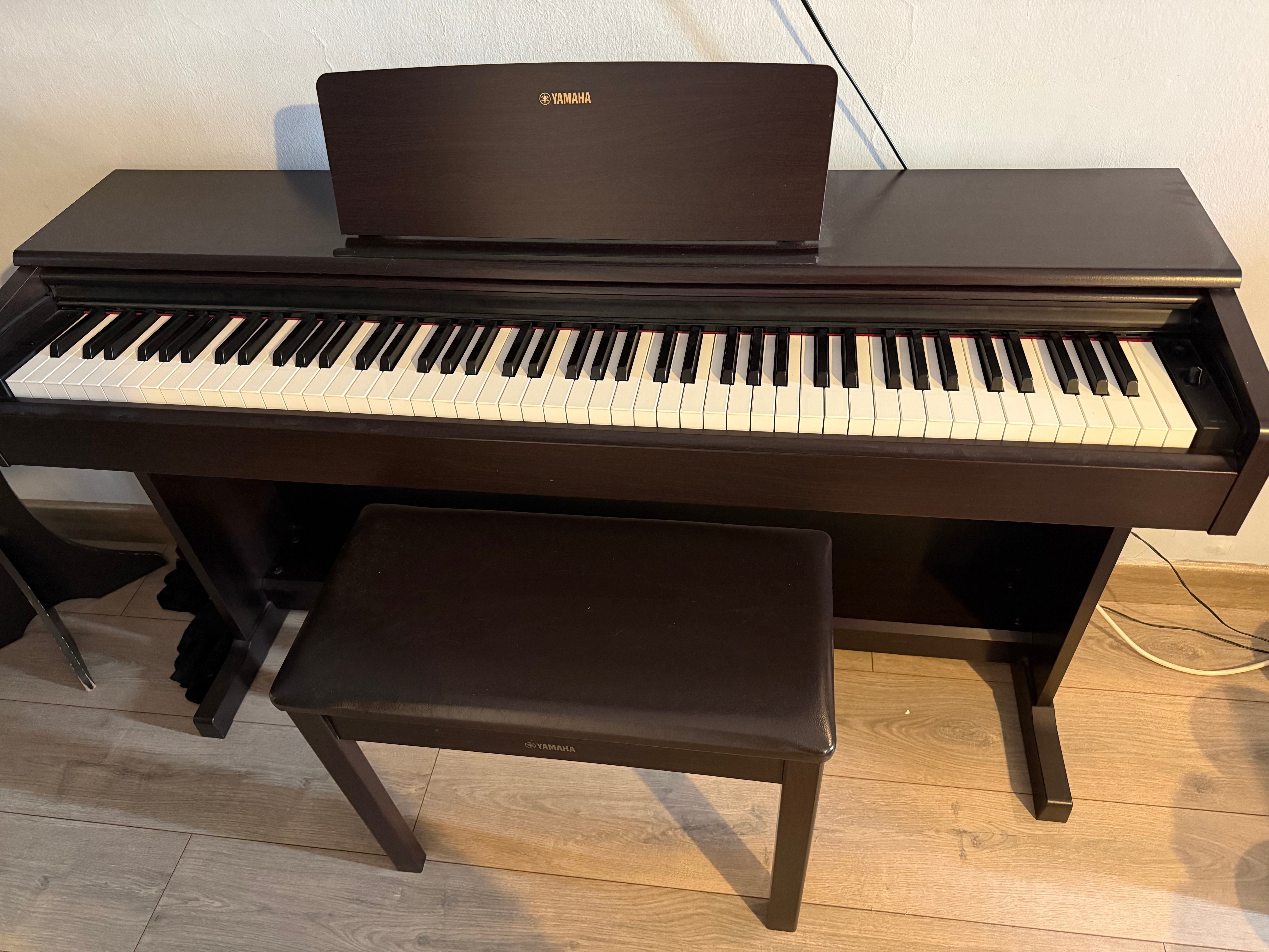 Piano Yamaha Arius - Image 2