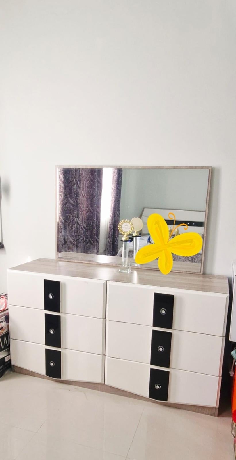 Bigger size dressing table with mirror - 300QAR - Image 2