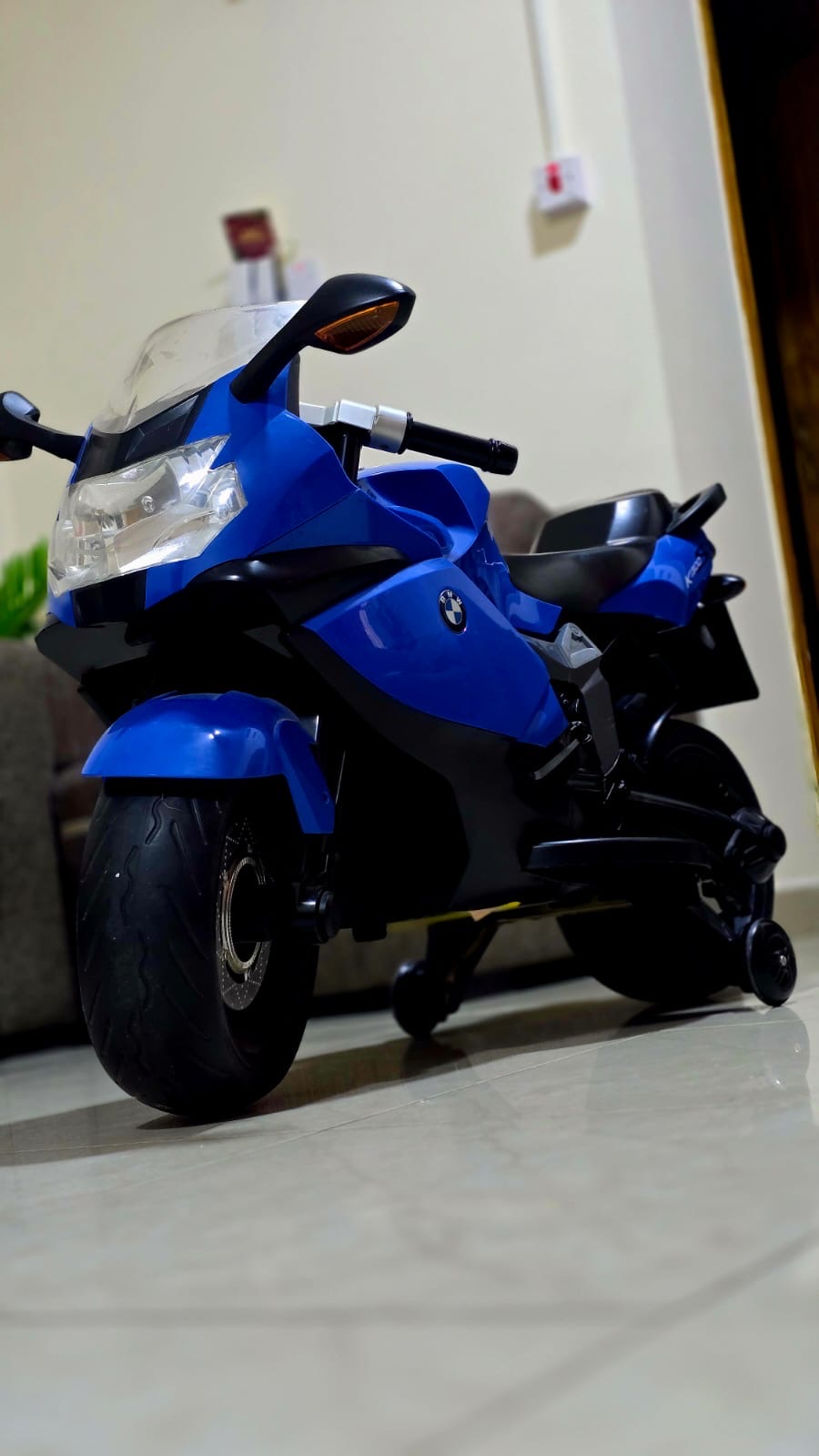 BMW ELECTRIC MOTOR BIKE - Image 2