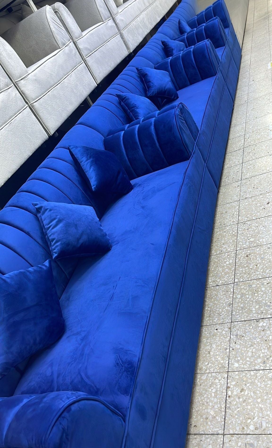We selling new sofa set and chairs. 33757438 - Image 1