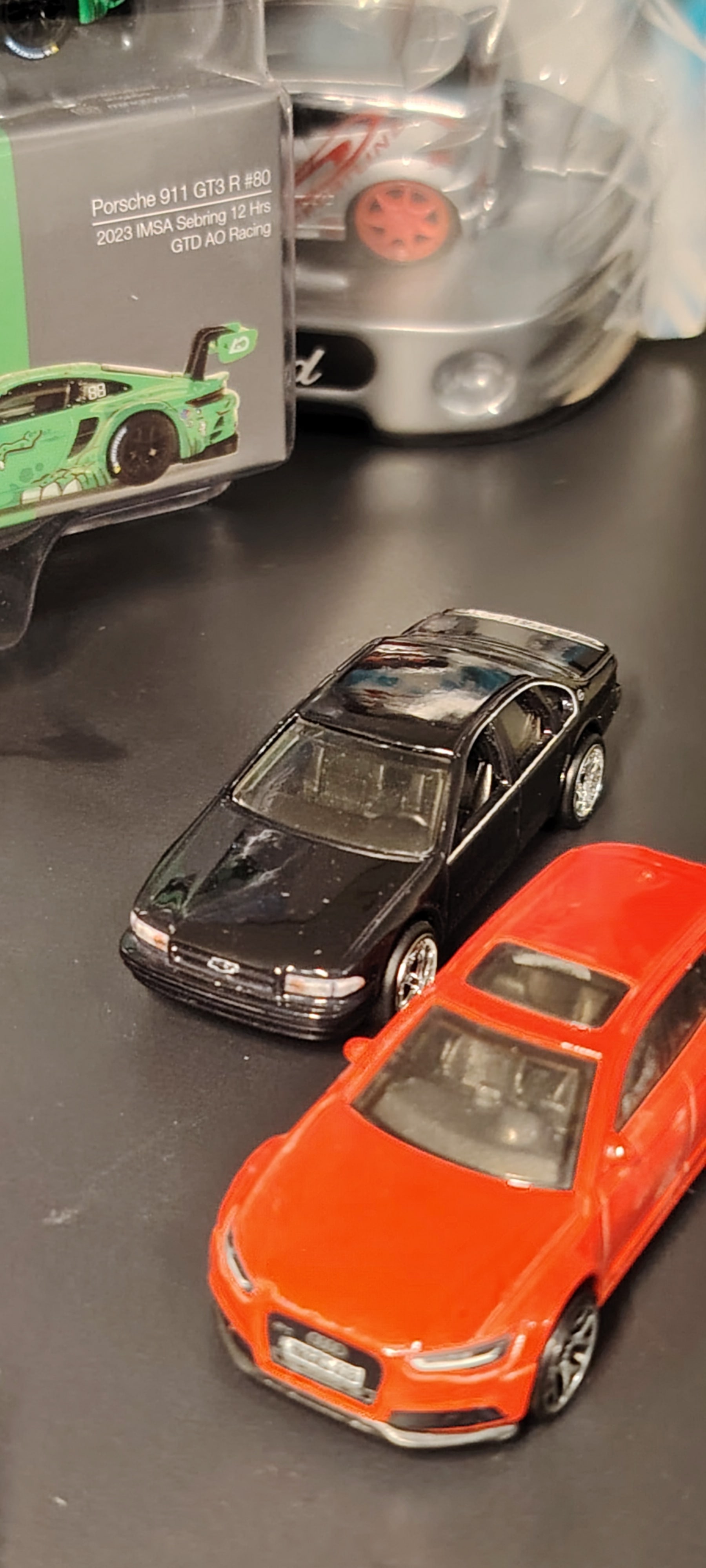 Hot wheels and matchbox loose - Image 5