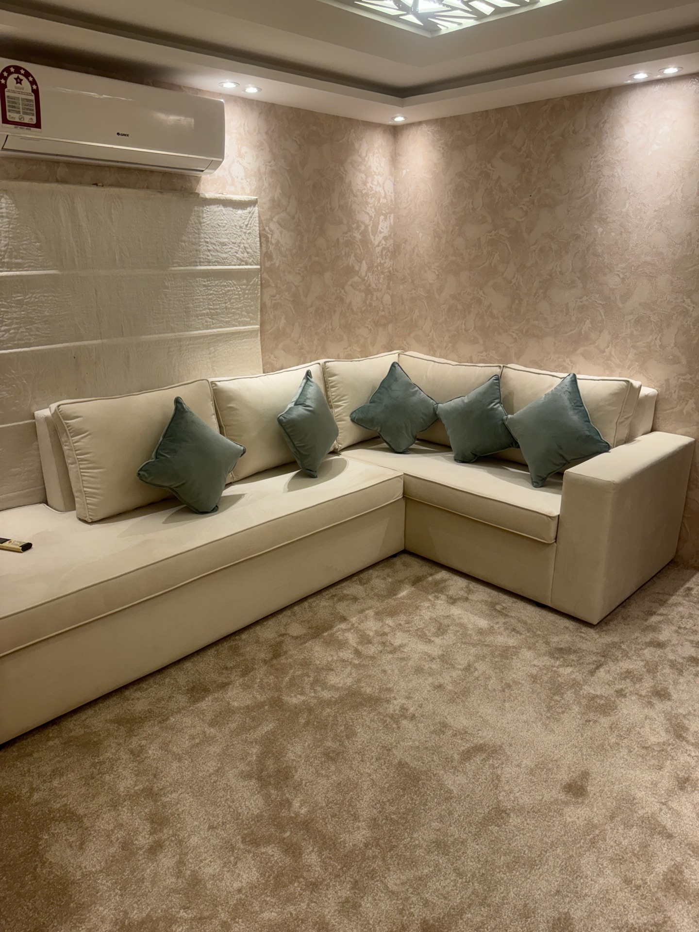 brand new majlis FOR sale 1 meter QR 500 - Image 8