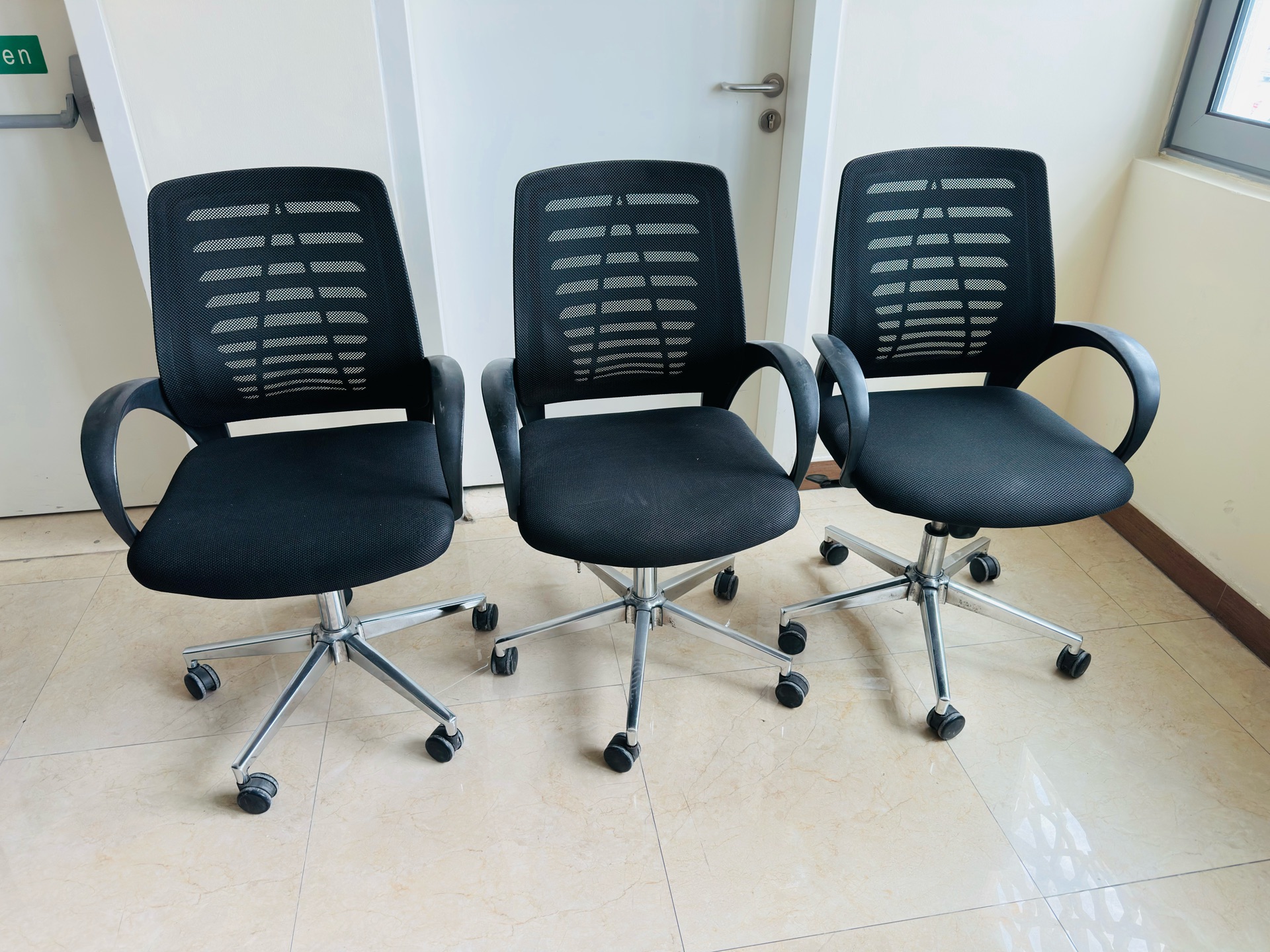 Used Office Furniture Set Call – 33087737 - Image 8
