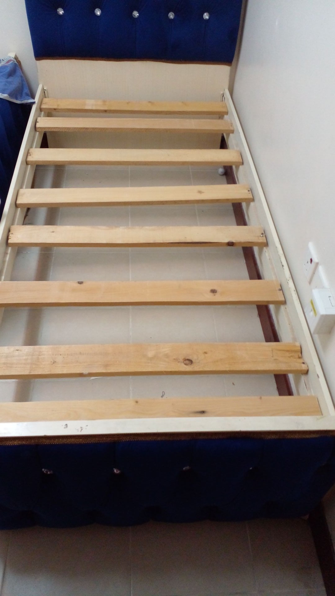 Beds for sale - Image 3