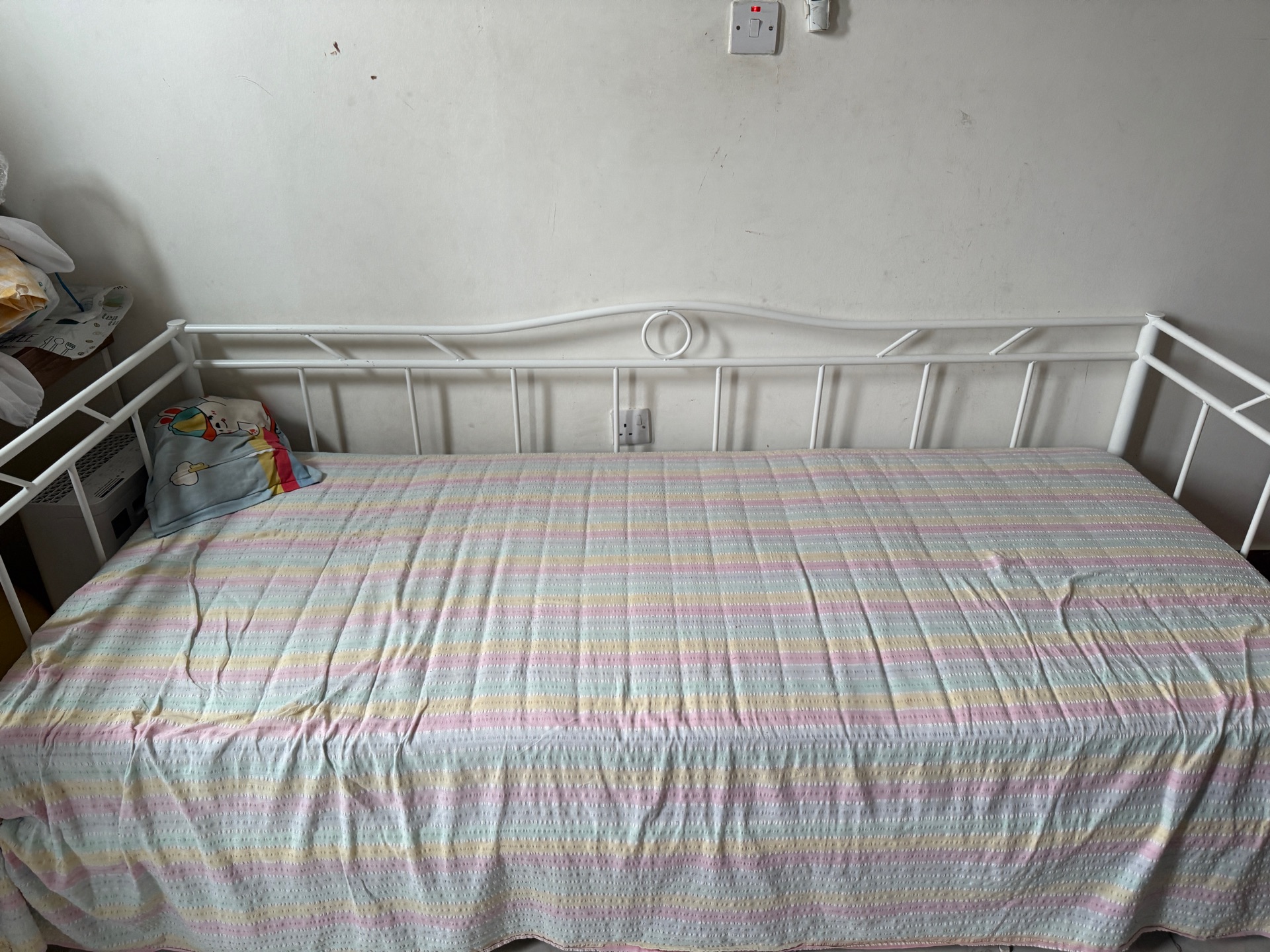 Bed with matress - Image 2