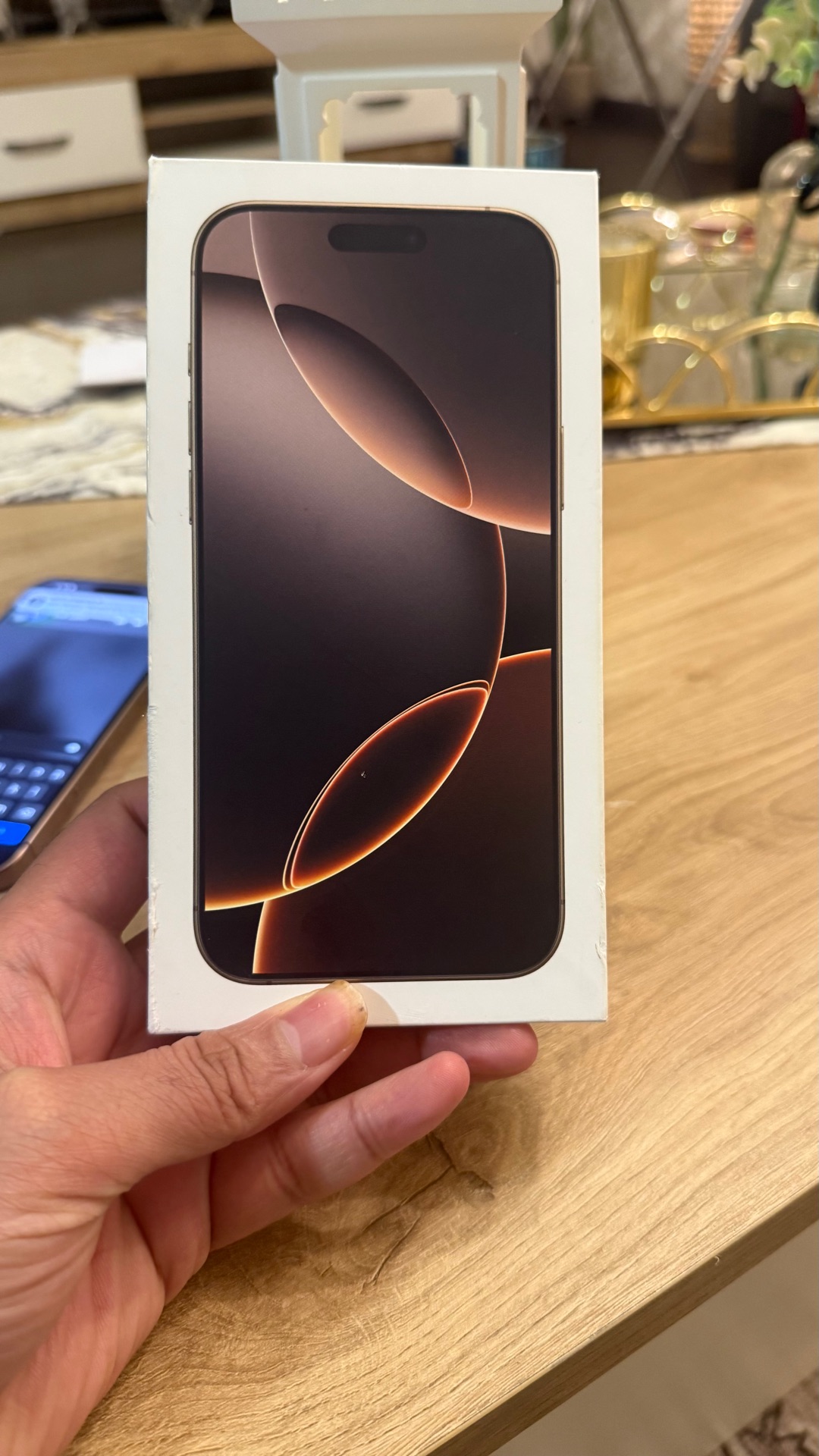 iPhone 16 Pro Max Color 256 gb Desert Titanium - Image 3