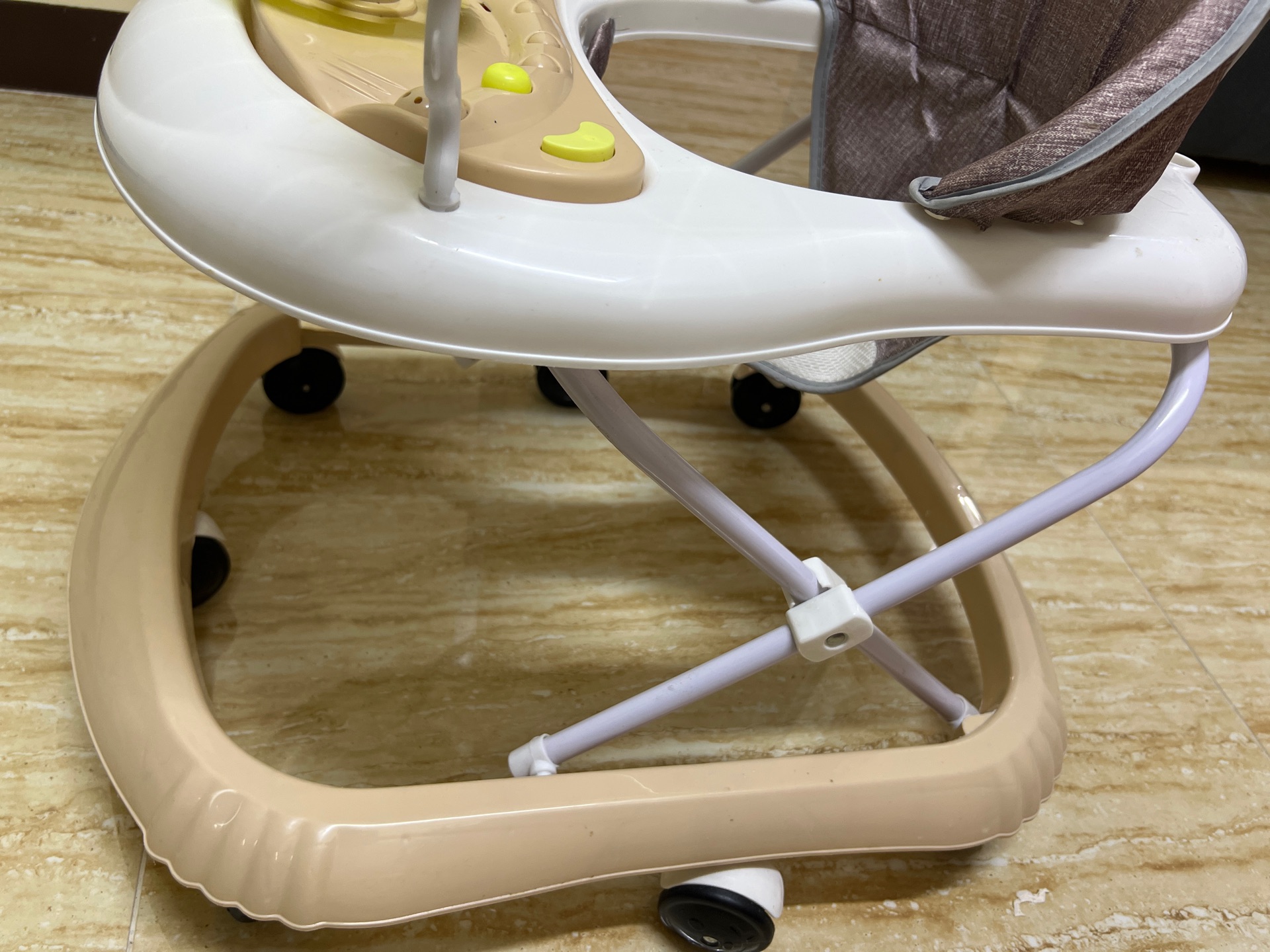 Baby walker  - Image 4