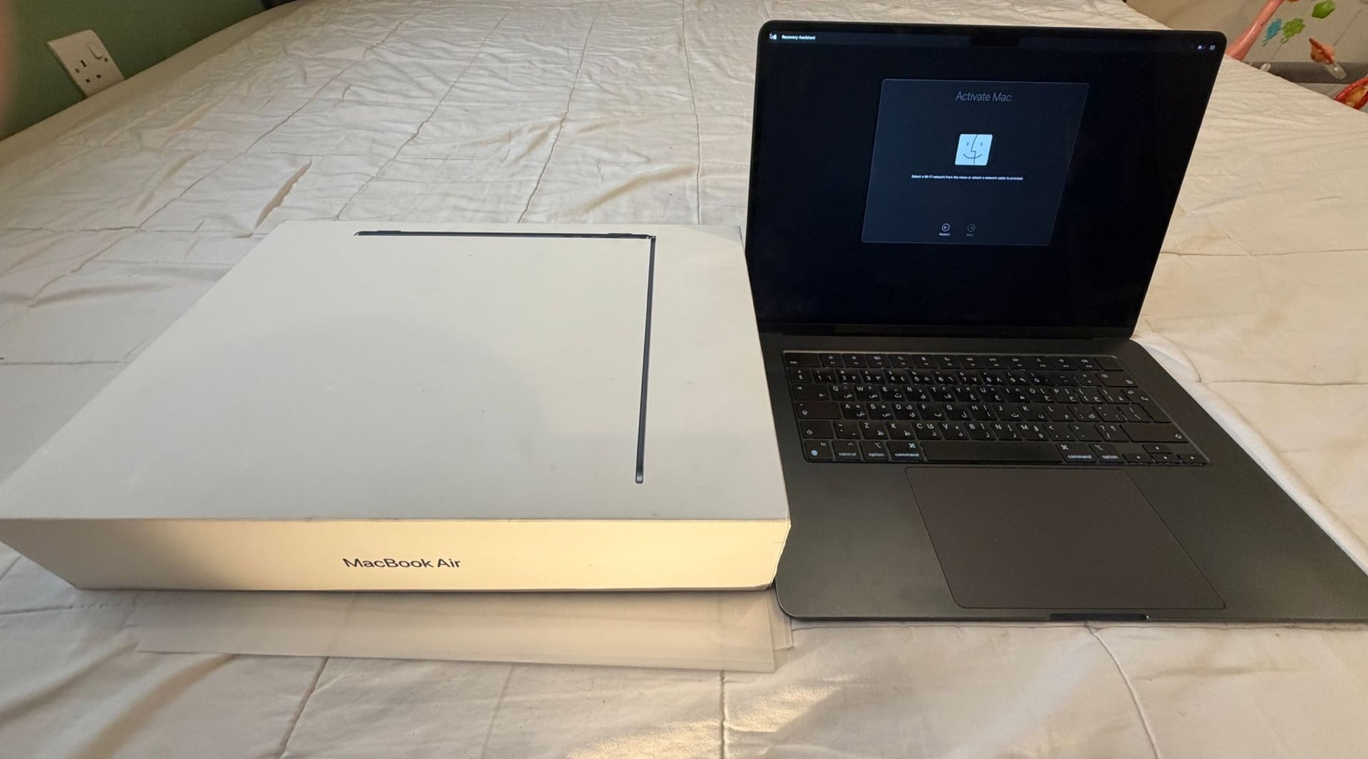 Macbook Air M3 - Image 2