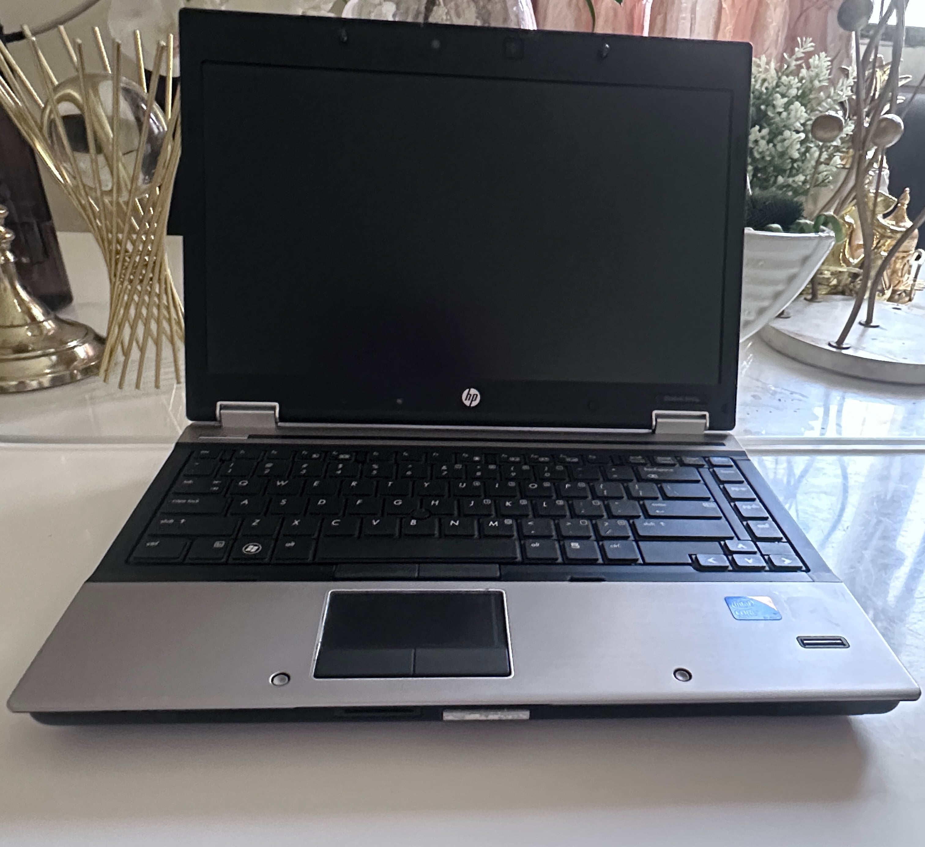Hp elitebook laptop Solid laptop for use and light gaming - Image 1