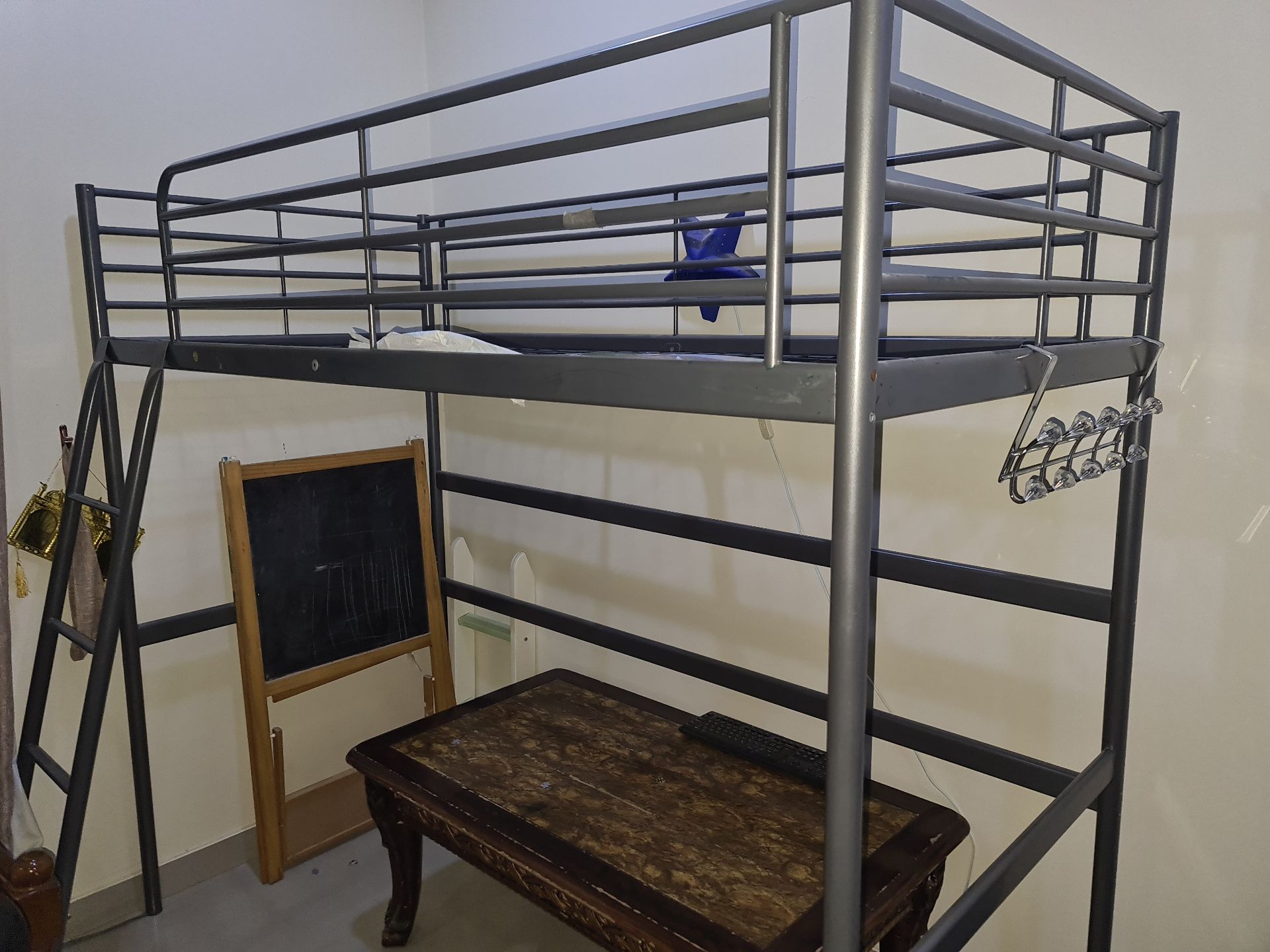 Loft bed - Image 1