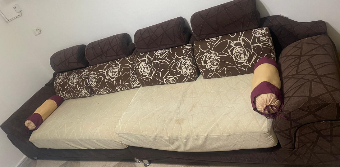 Delux Sofa 4 seater from Home Center - Image 1