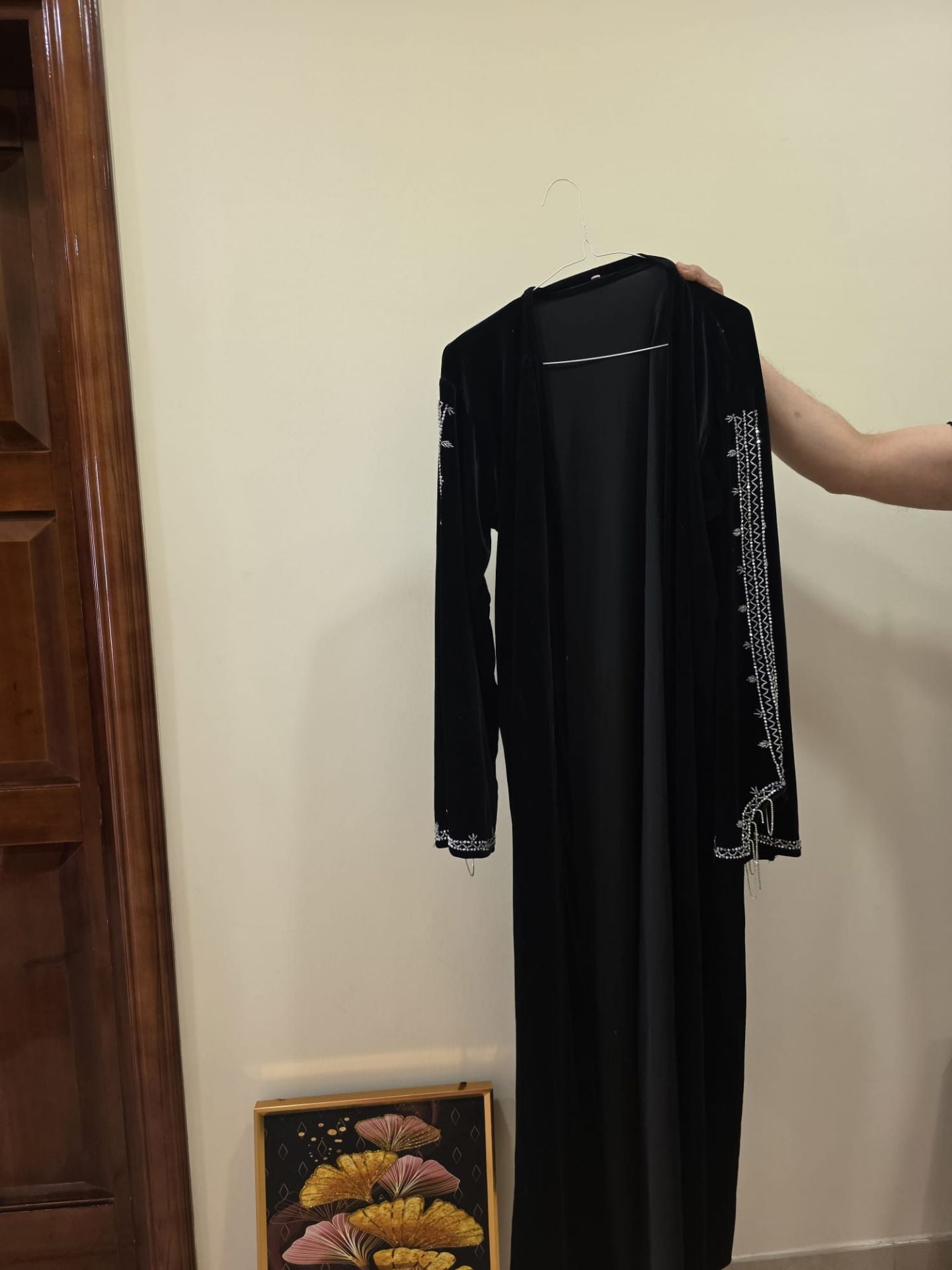 All brand new abayas for sale. Size is 58 - Image 7