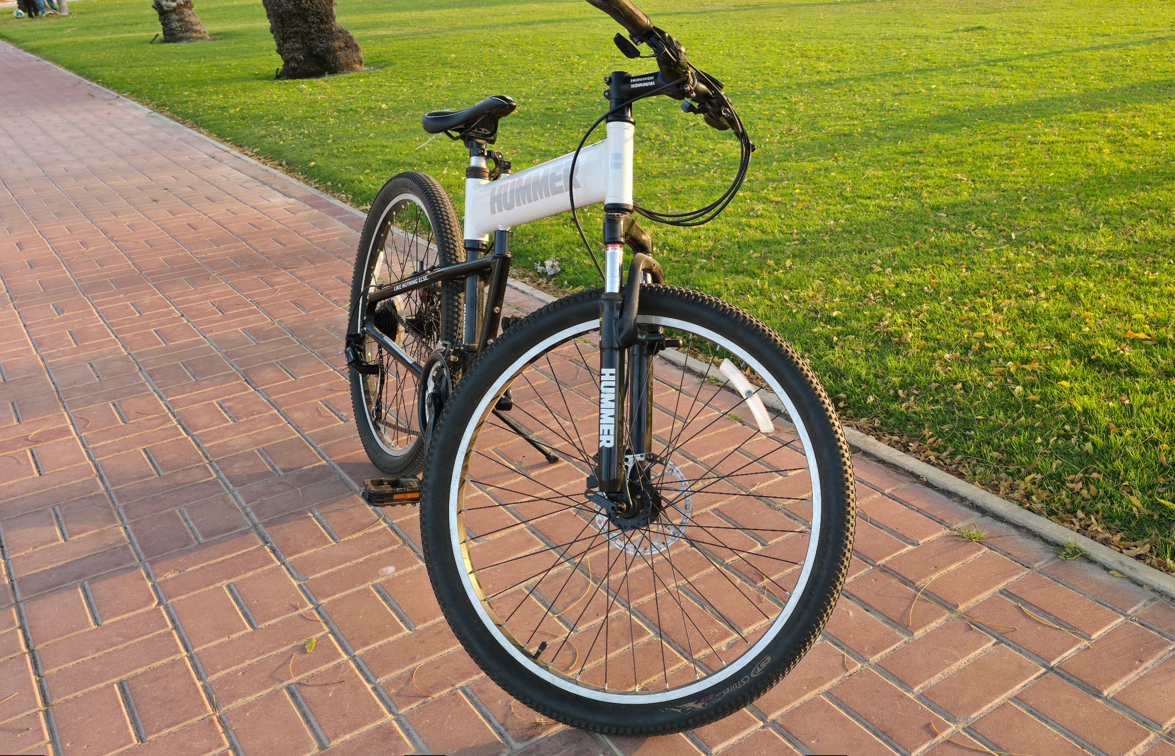 Hummer bicycle - Image 3