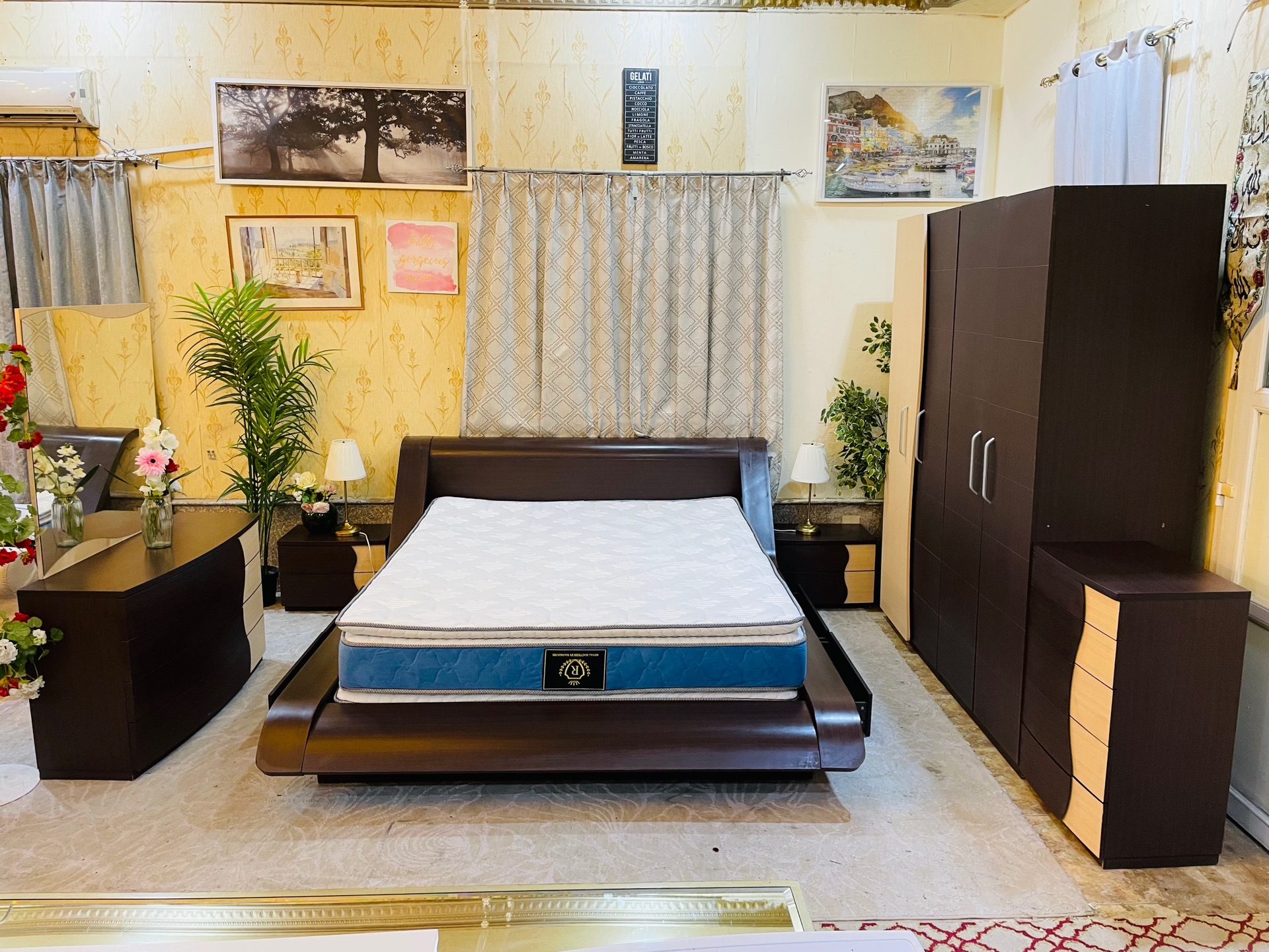 Excellent condition bedroom set for sale 30919535 - Image 1