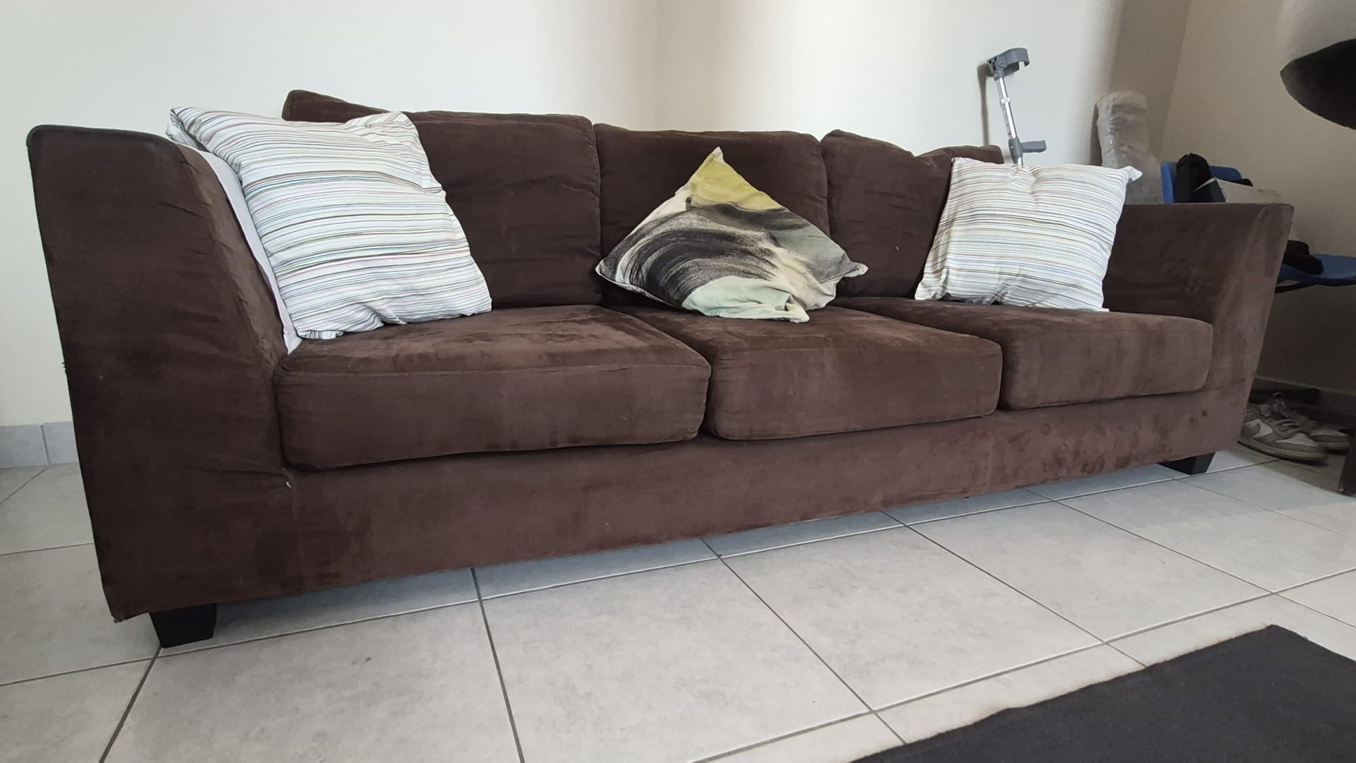 3 seater Sofa brown color with 3 pillows  - Image 4