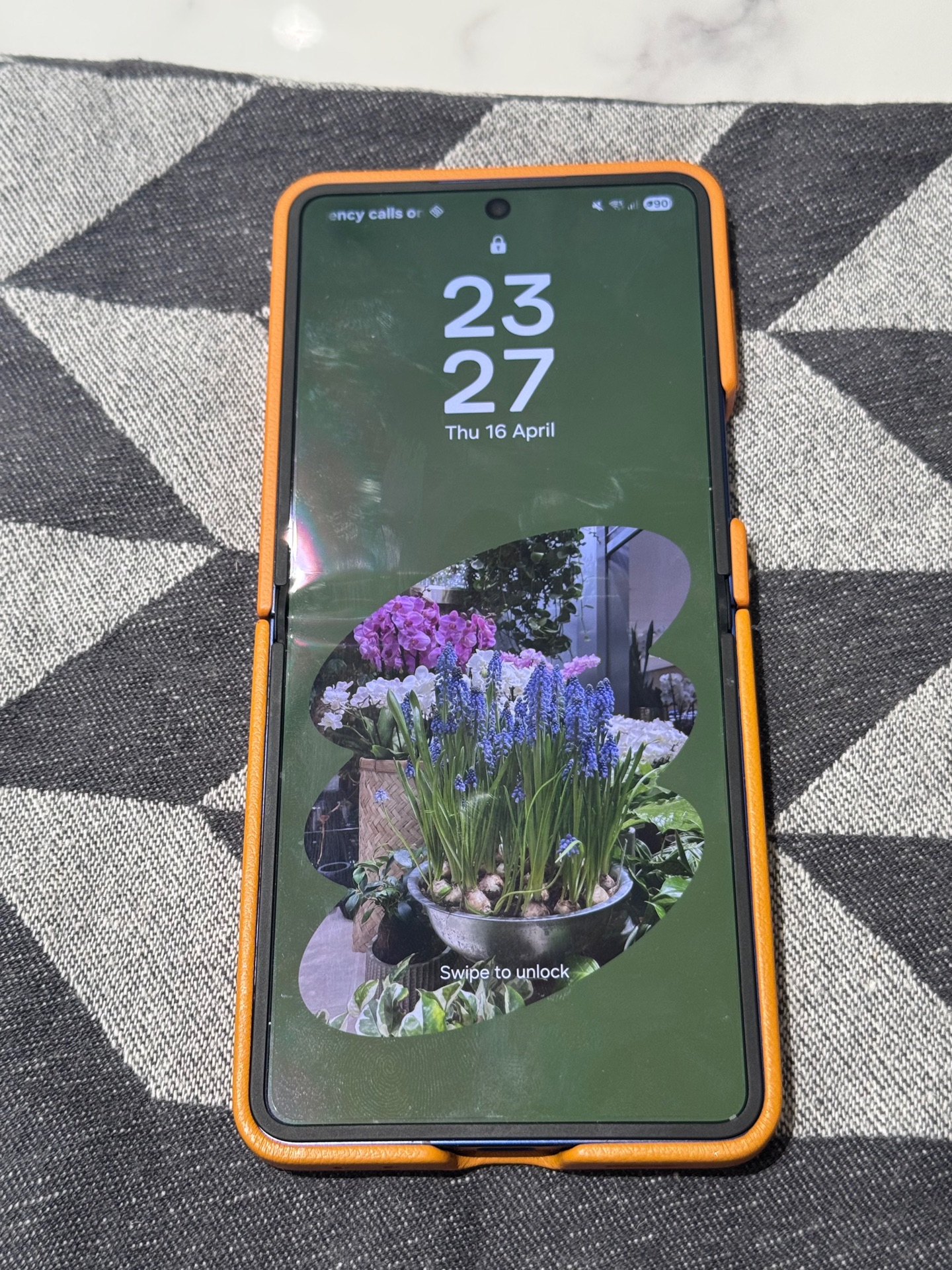 Samsung Galaxy Z Flip7 – Blue Shadow - Image 4
