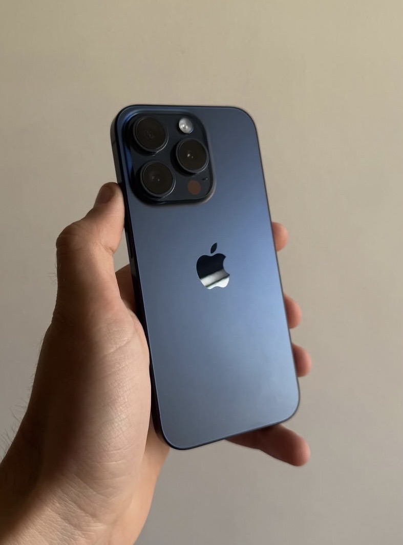 iPhone 15 pro 128 gb - Image 1