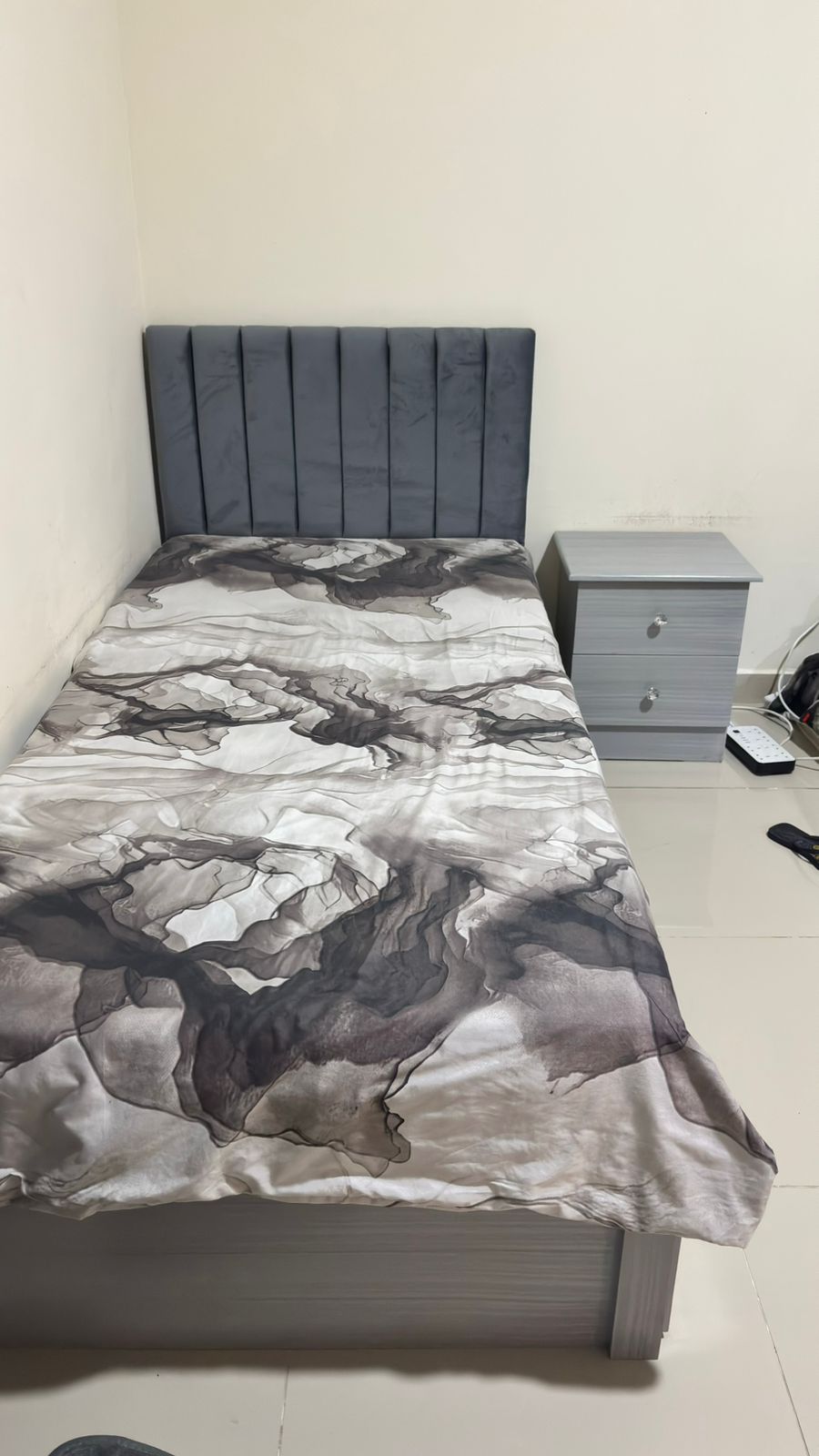 Bed Like New With Drawer Option | Side Table | Dressing Table - Image 3