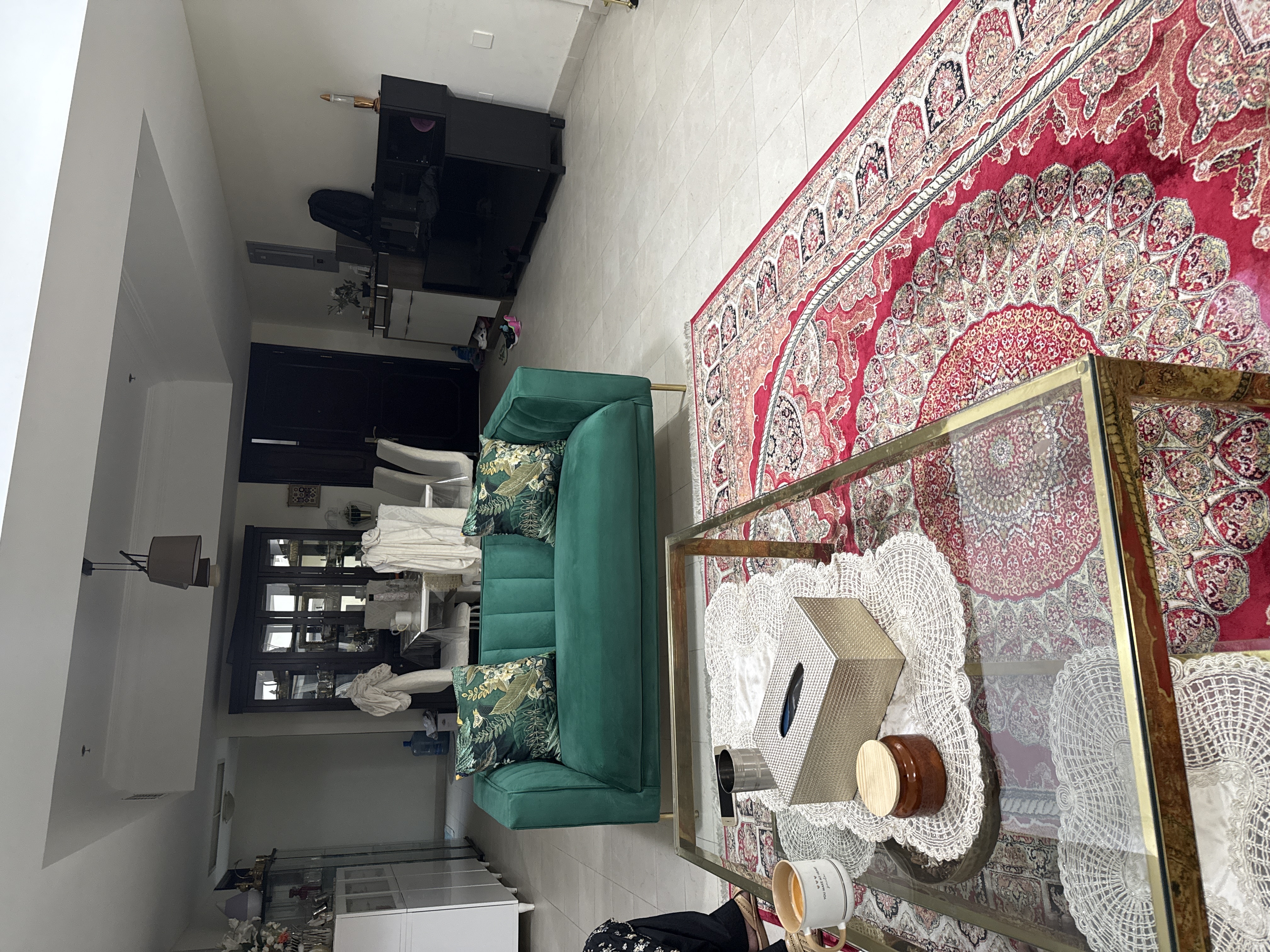 Sofa set 6+2 with center table in mint condition  - Image 3