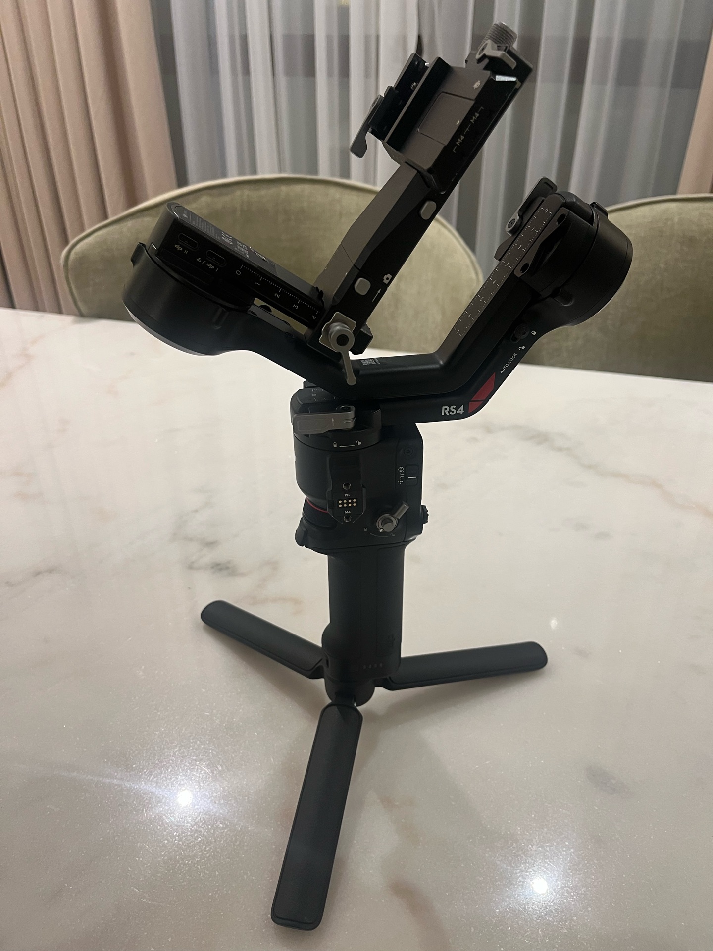 جيمبال DJI RS4 + ميكروفون Godox - Image 2