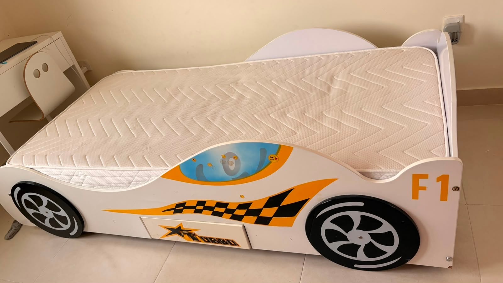Bed Sets & Mattresses - Image 2