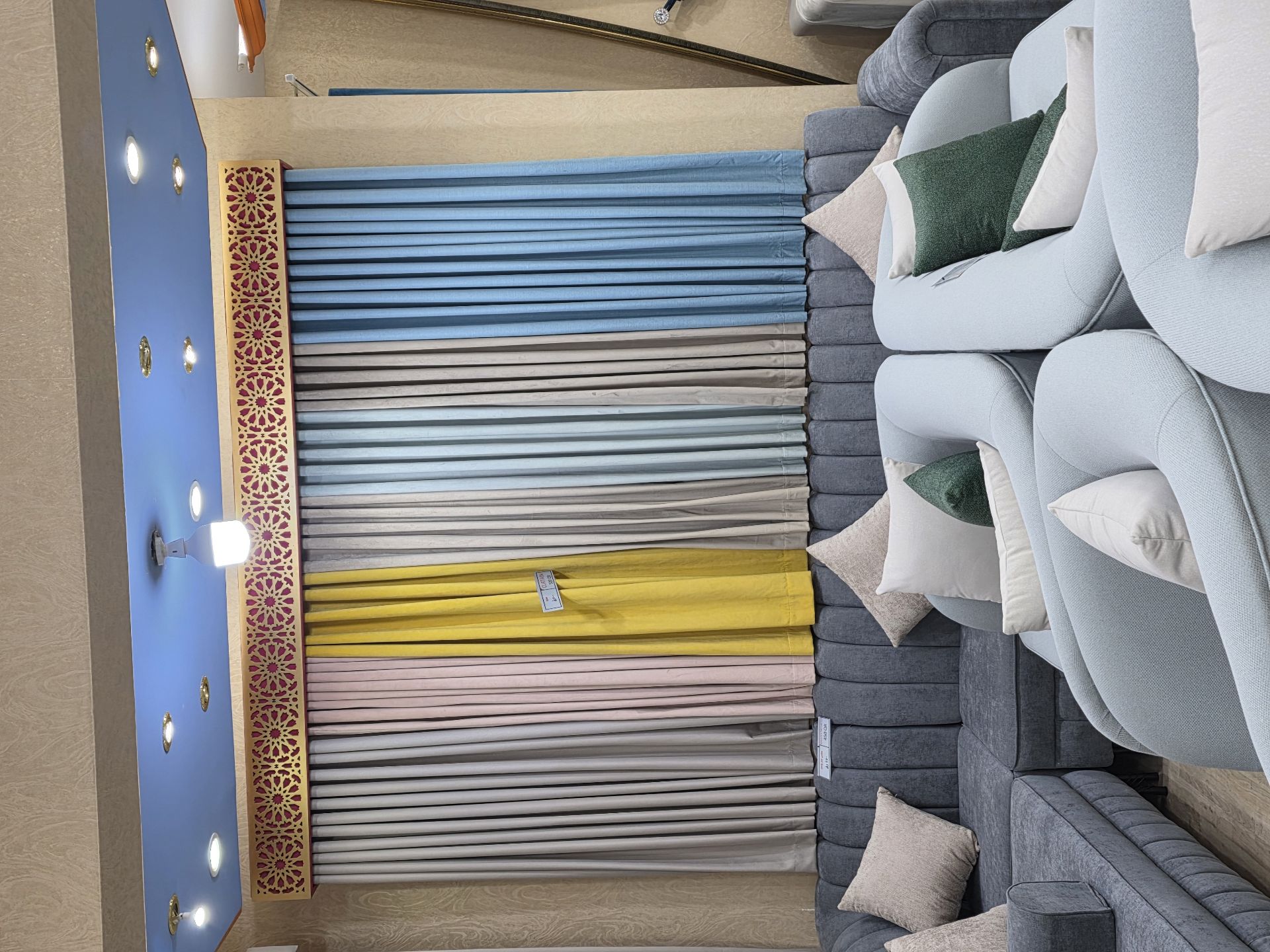 Curatin and sofa carpat  - Image 4