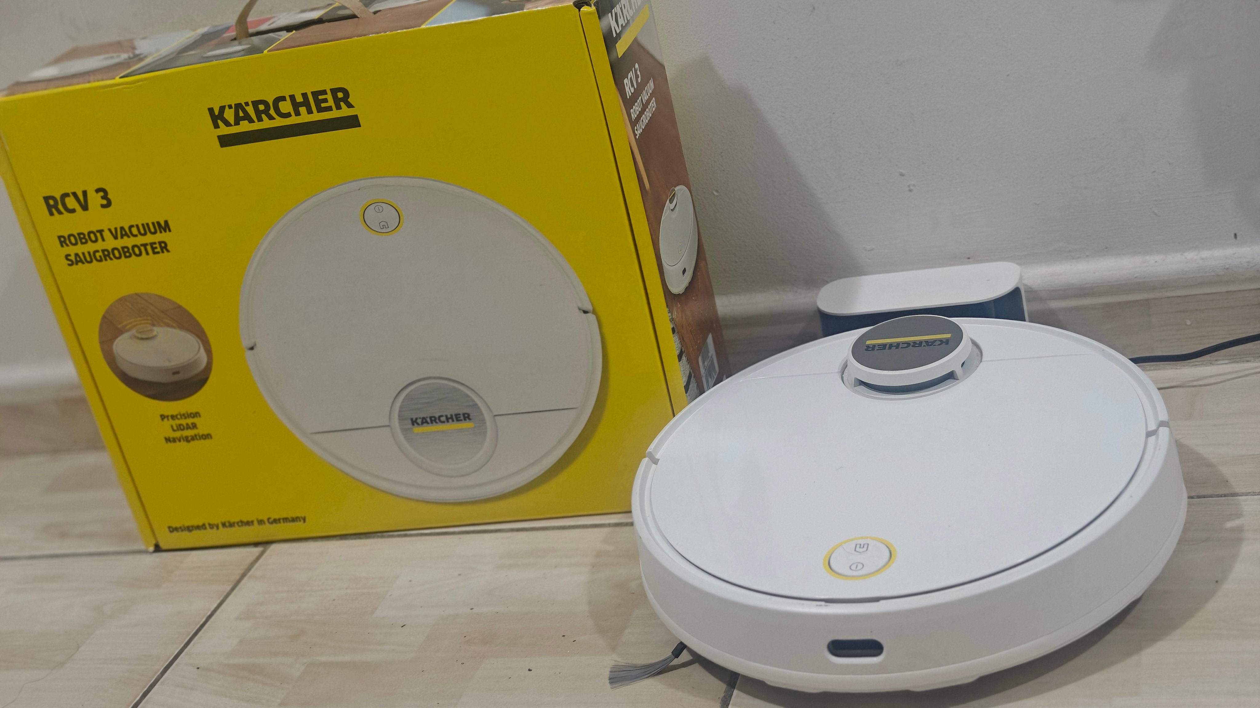 KARCHER ROBOT VACUUM CLEANER  - Image 4