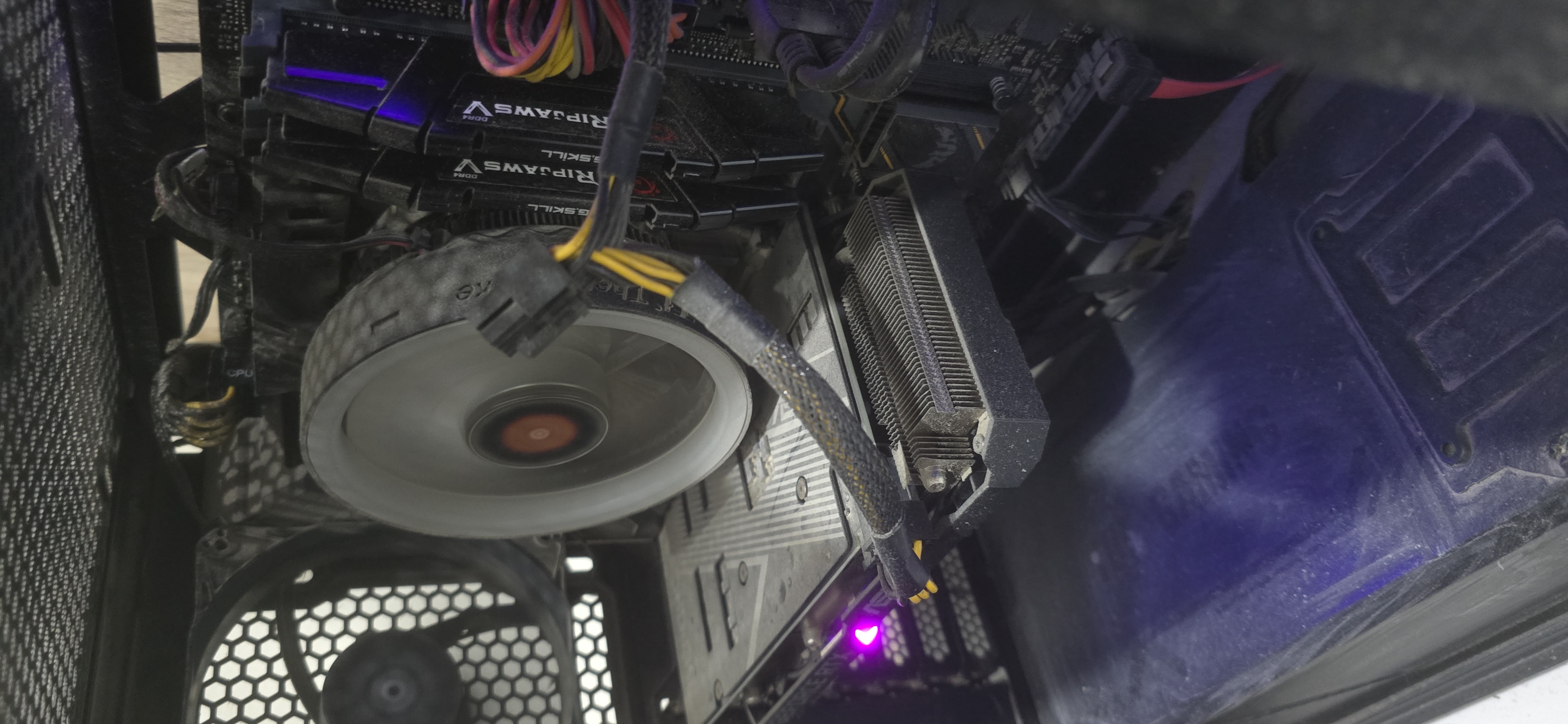 ASUS TUF rtx 3060 gaming PC with BenQ 24 inch monitor - Image 2