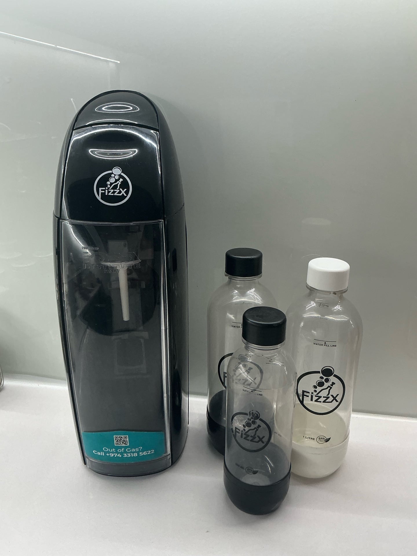FizzX Sparkling Water Machine + 3 Bottles - Image 3