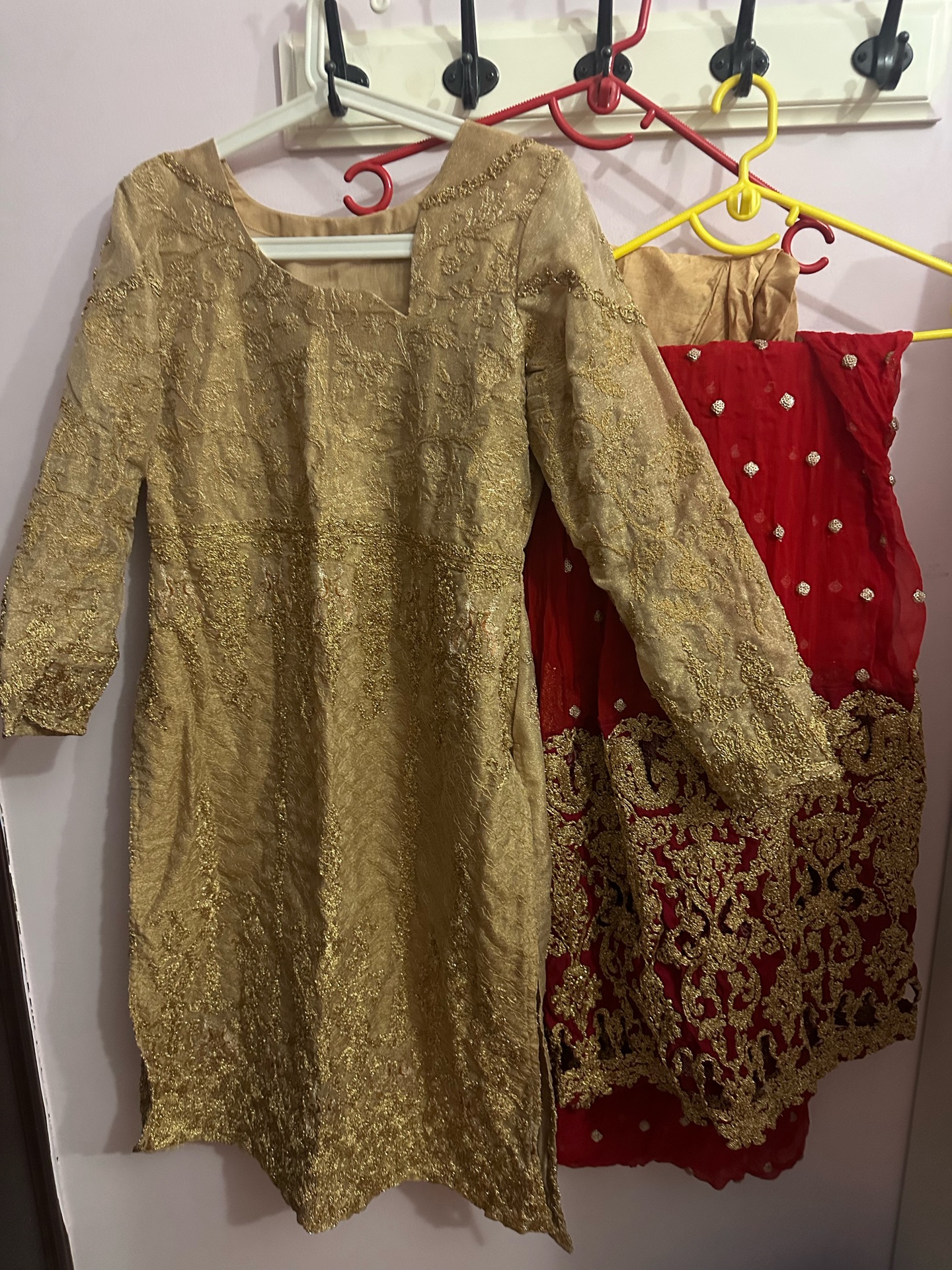 Ethnic women wear shalwar kameez - Image 4