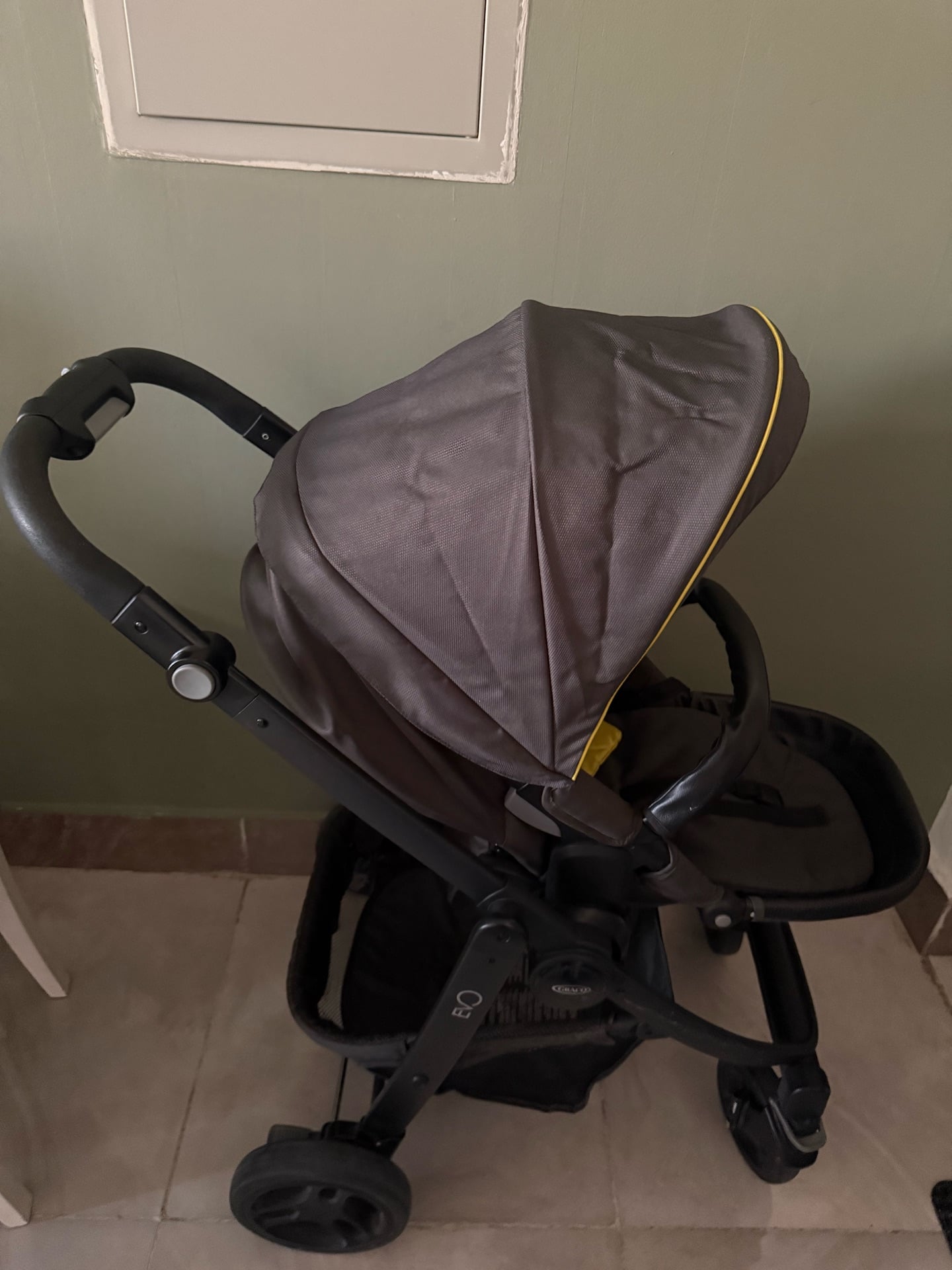 Graco baby stroller - Image 2