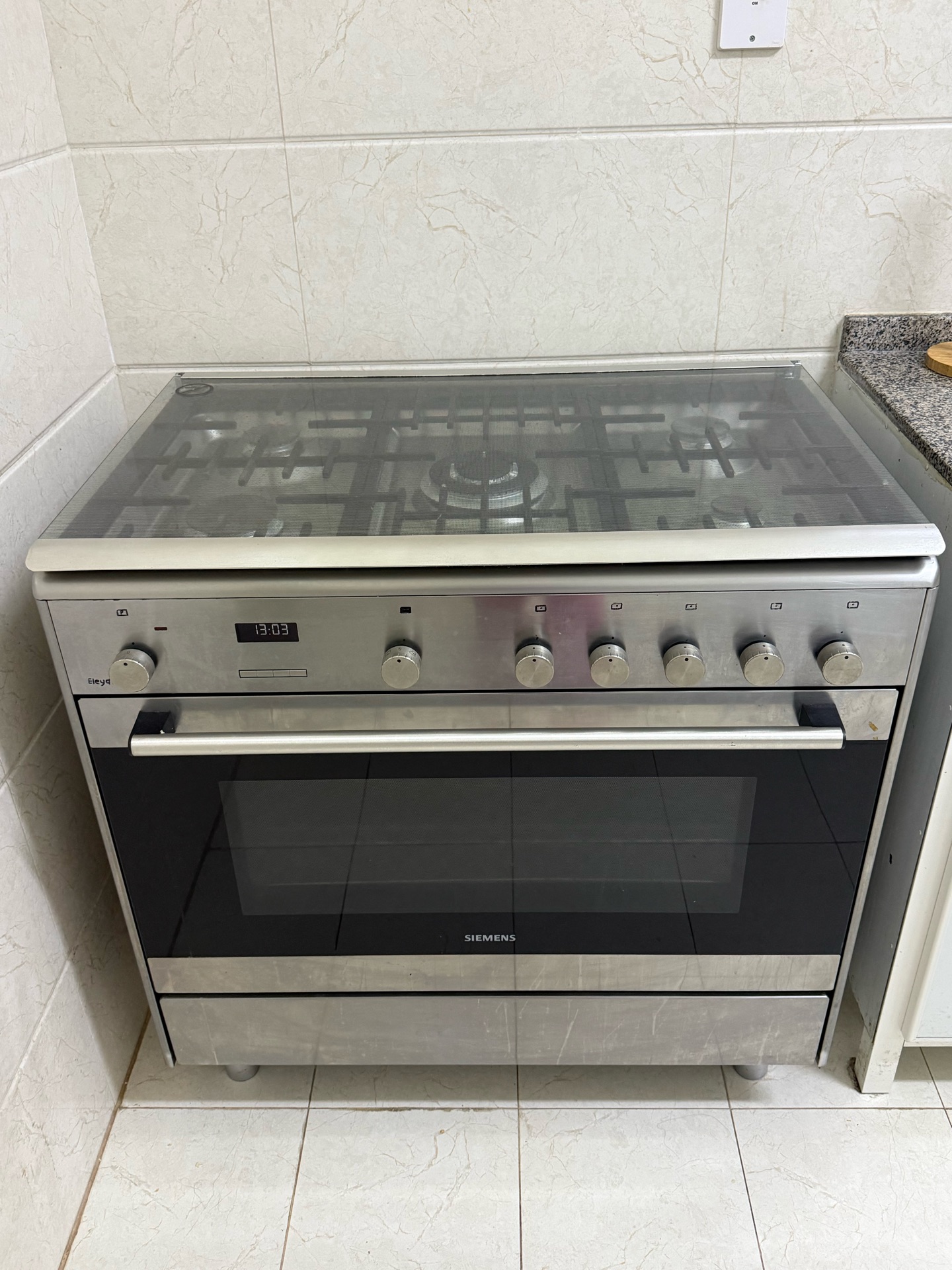Siemens 5 burners  - Image 2
