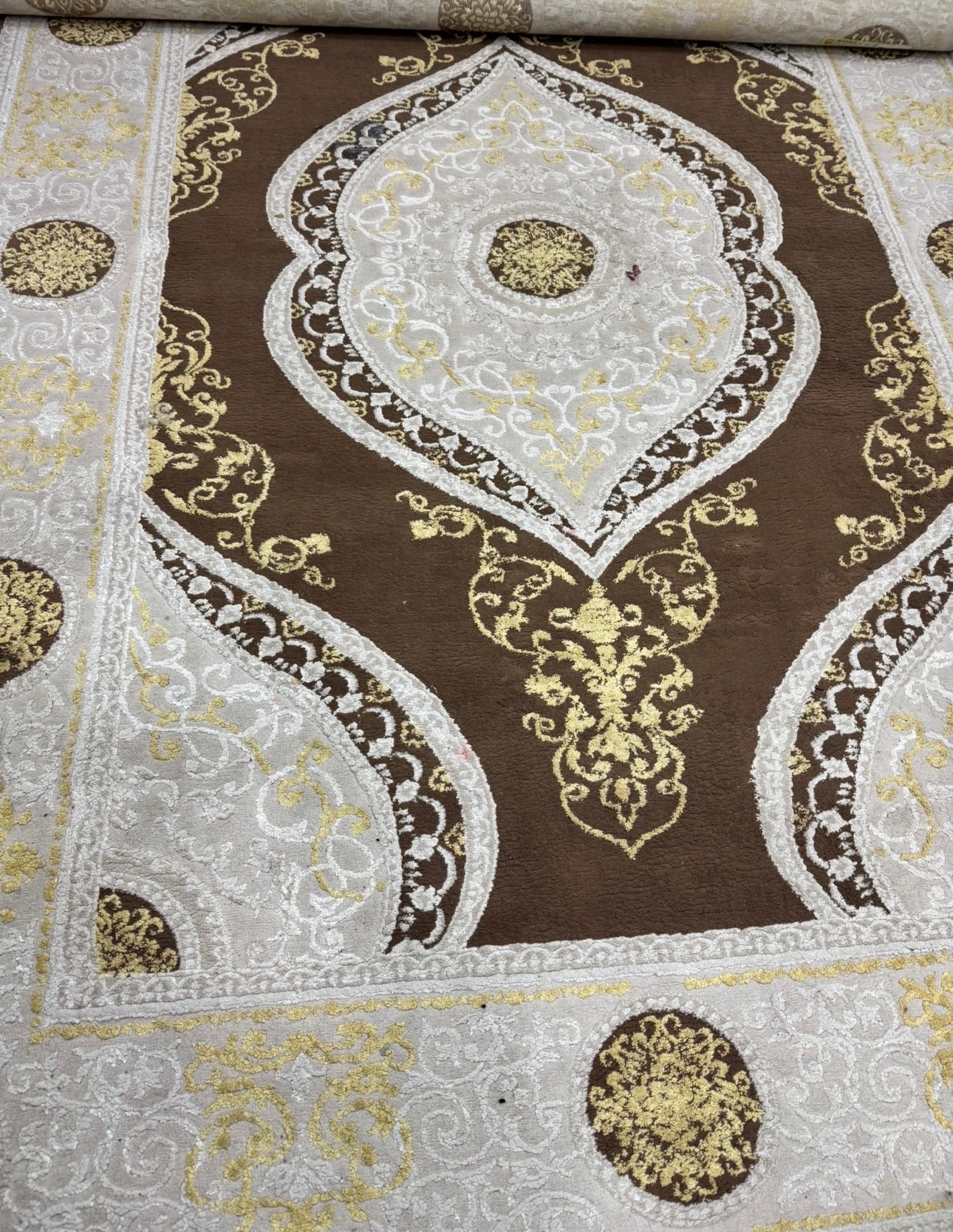 4 carpets for selling  - Image 3