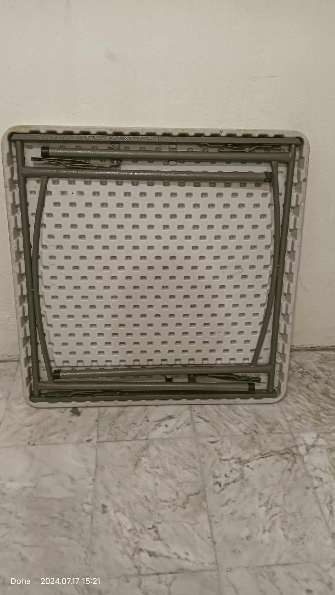 For sale Folding Table in good condition [ WhatsApp 55007669 ] - Image 4