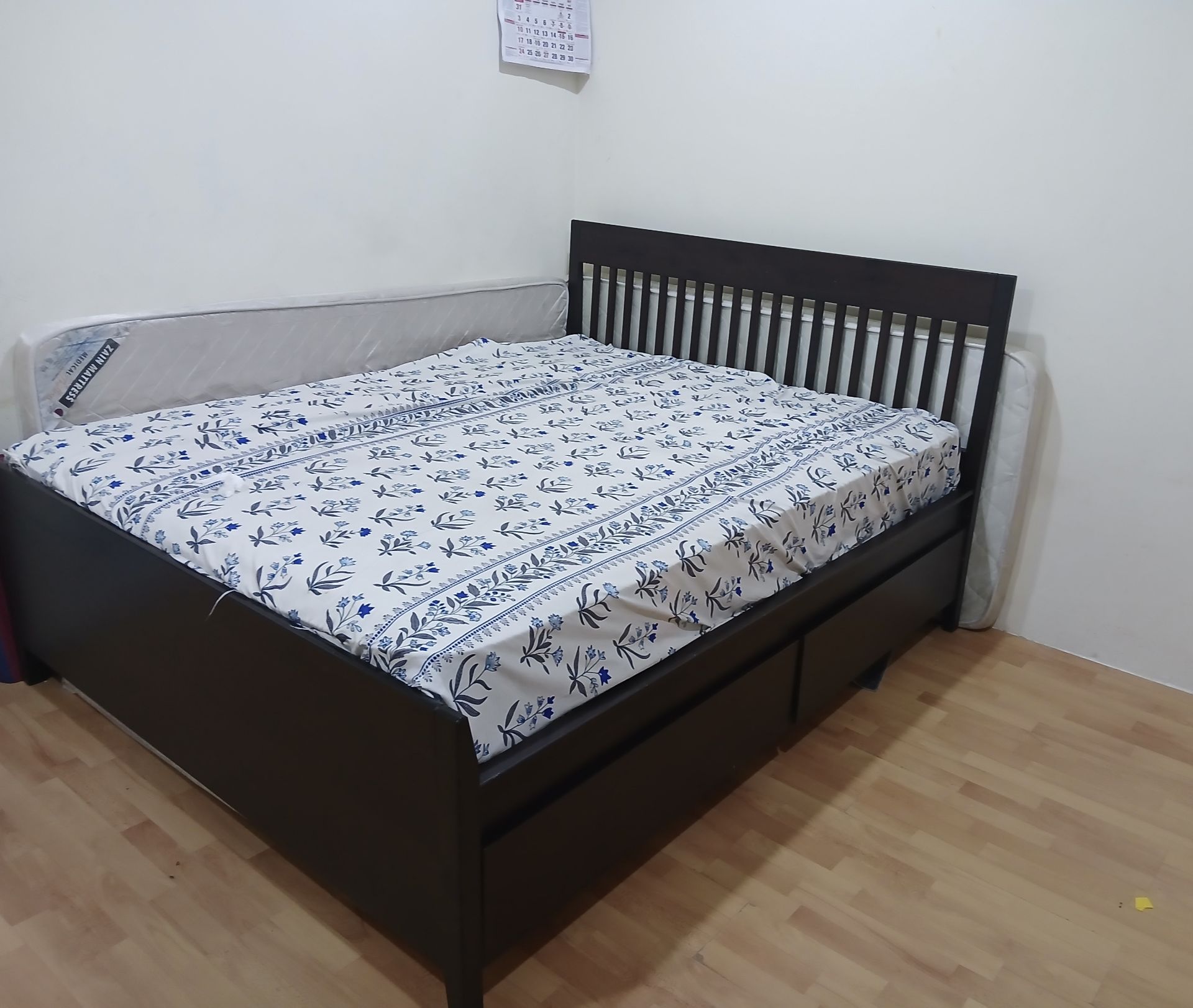 King size bed with matress - Image 1