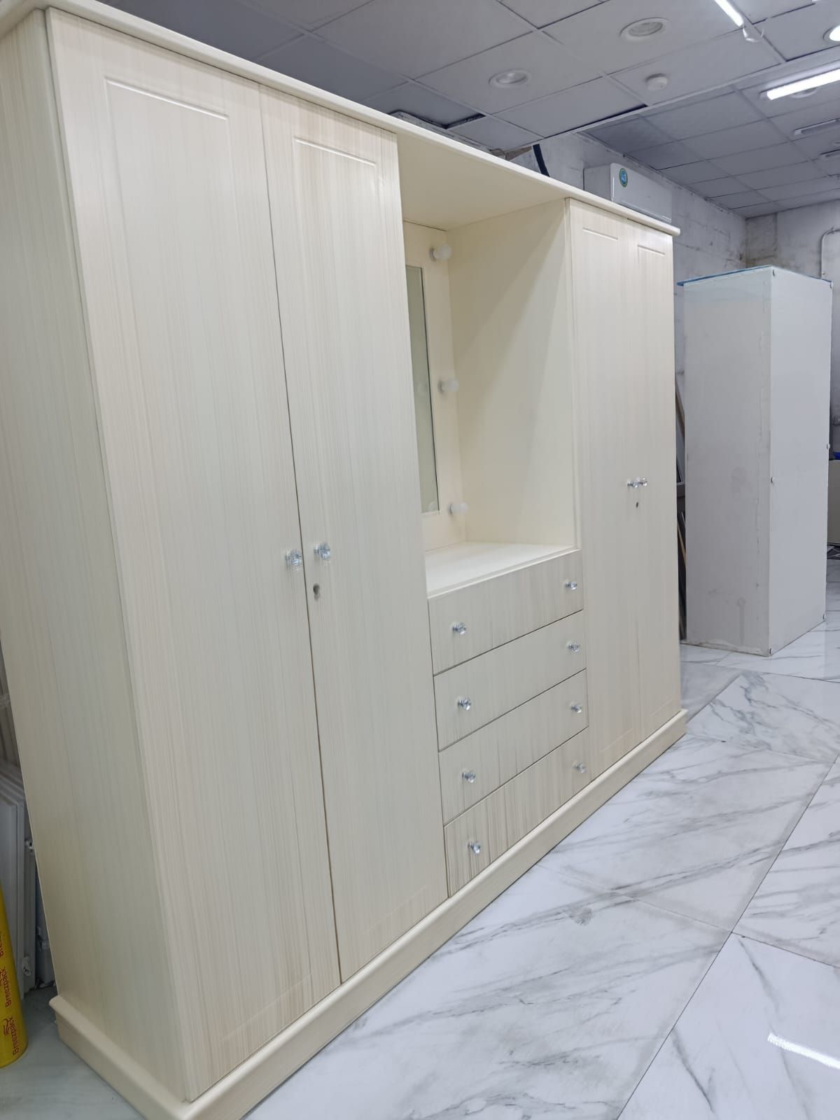 King size bed cabinet  - Image 10