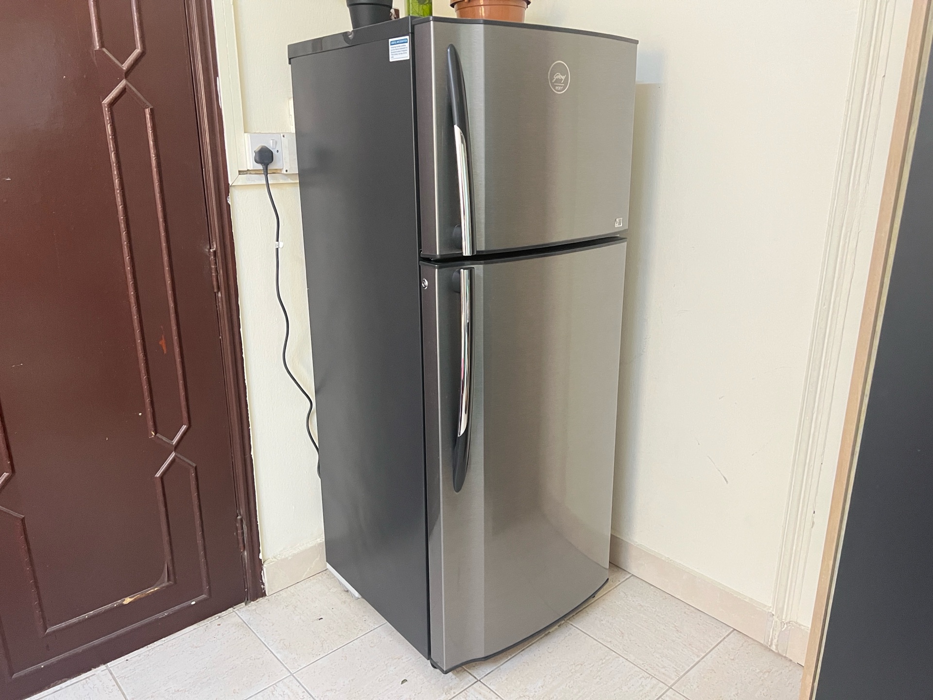 Refrigerator for Sale Godrej Eon 250 L Double Door Fridge  - Image 2