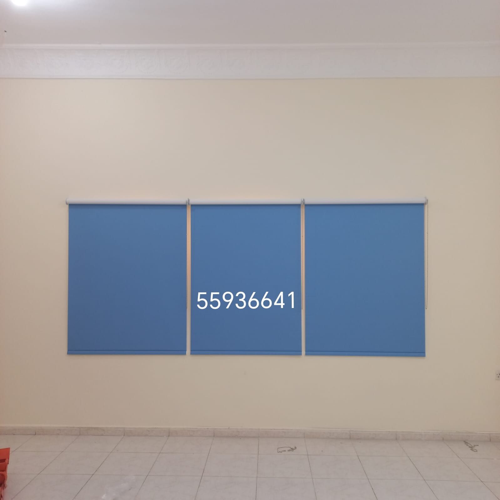 Roller curtain - Image 1