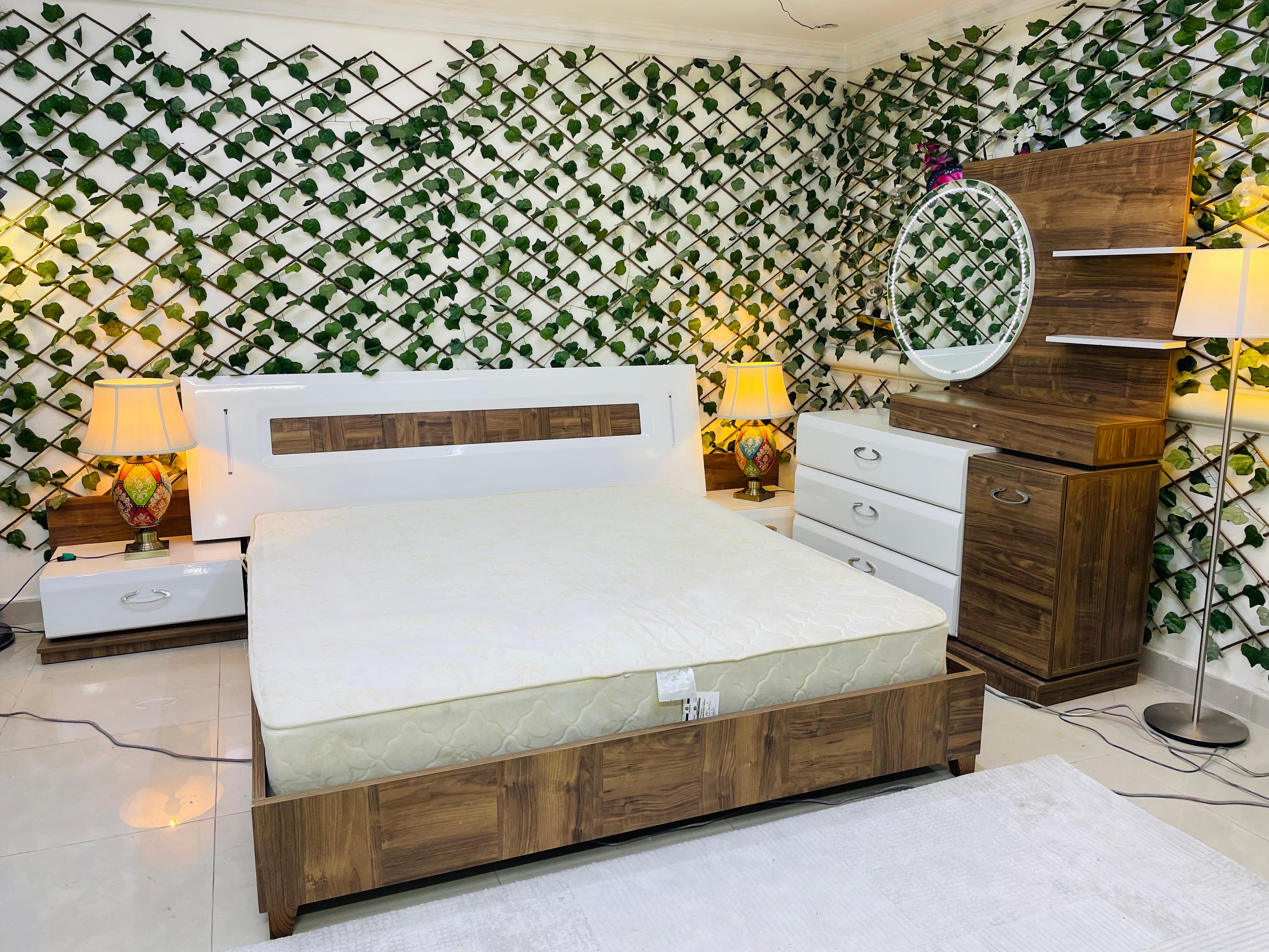 Bedroom set for sale - Image 1