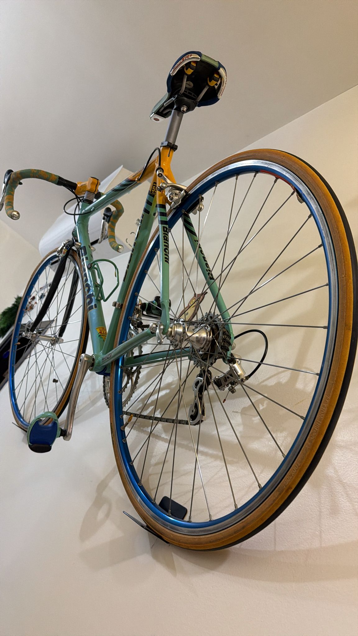 Bianchi Road Bike Size 55  - Image 3