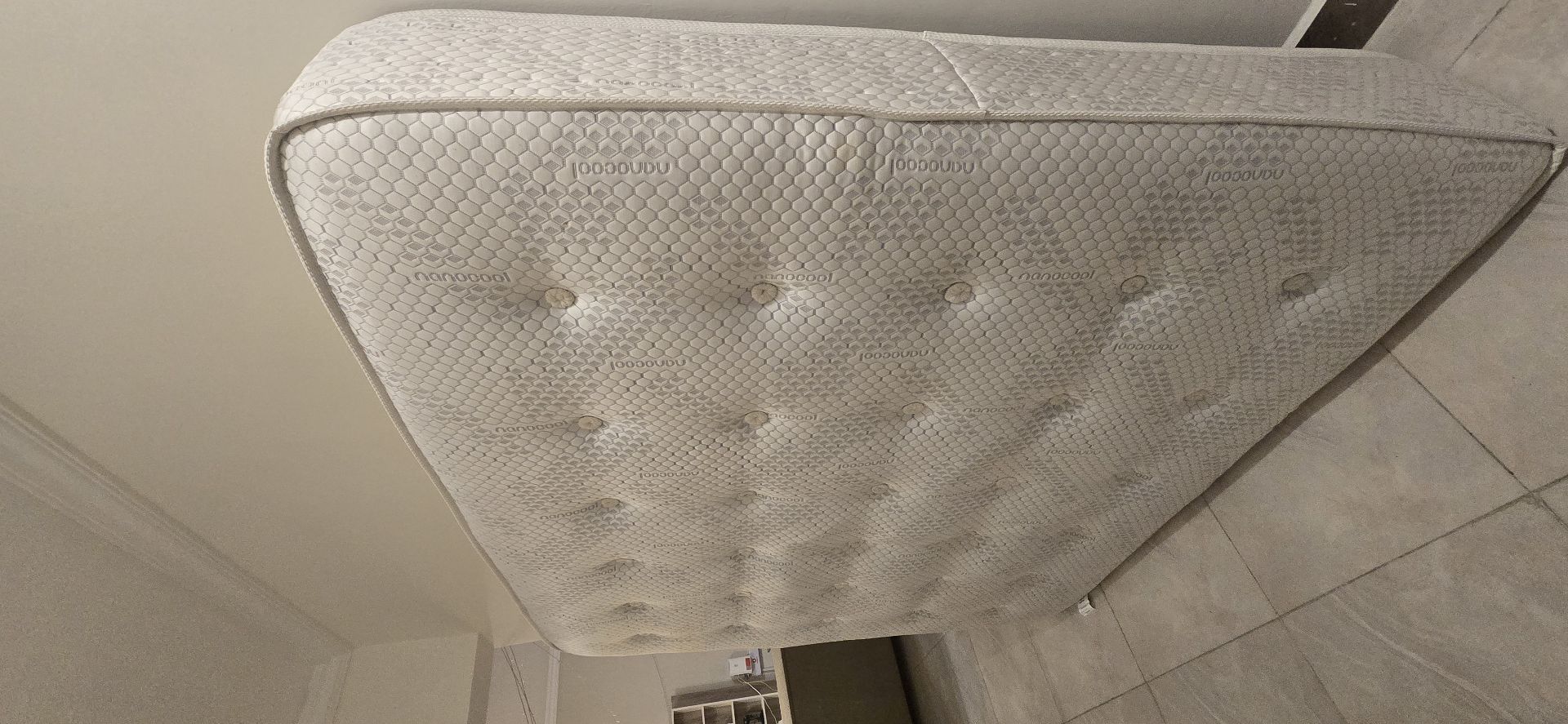 🔥 مرتبة هوم سنتر 200×180 شبه جديدة للبيع 🔥

🔥 Home Centre Mattress 200×180 –  - Image 9