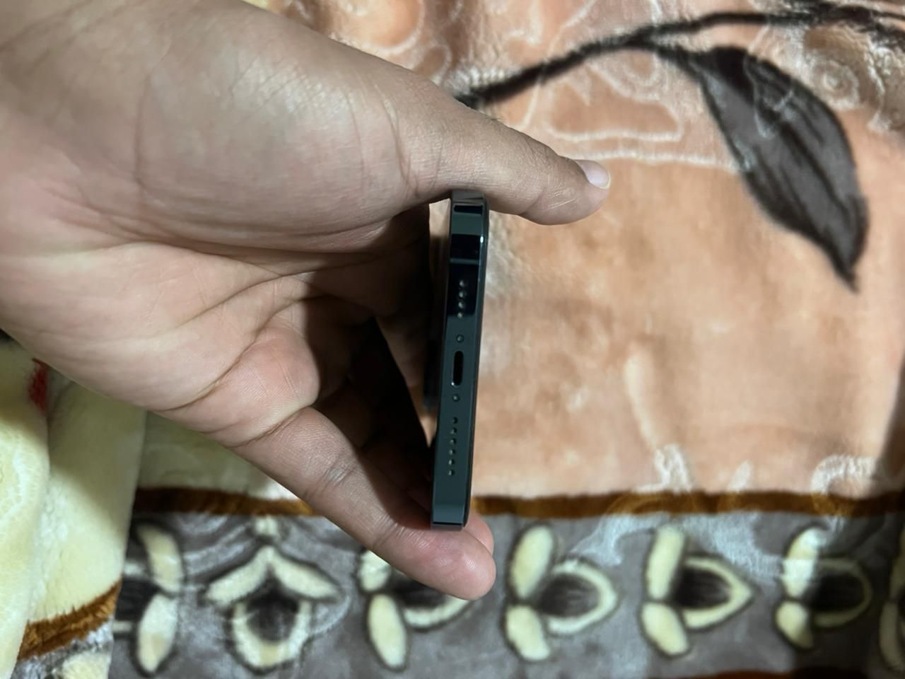 IPhone 12  pro Max - Image 4