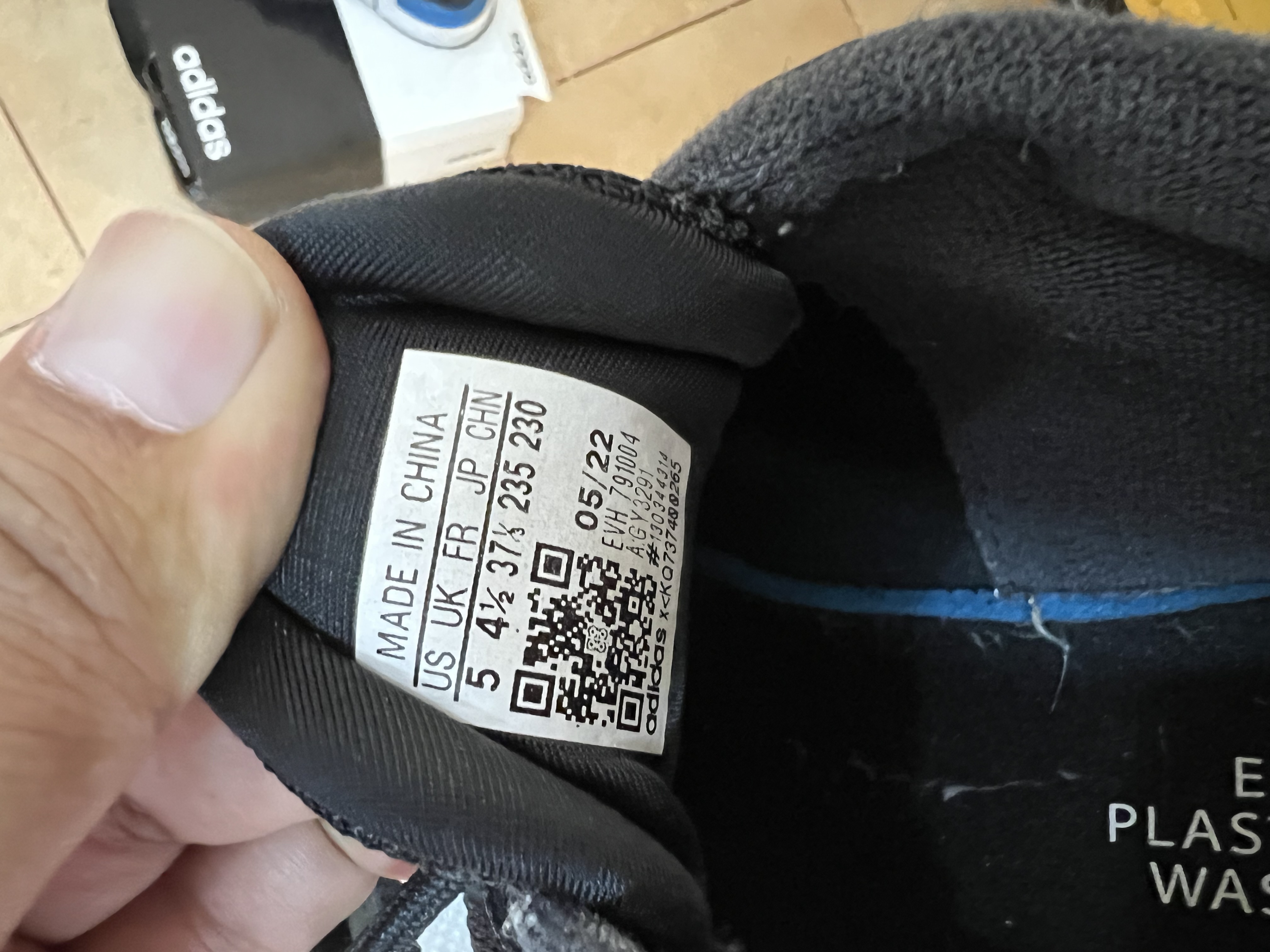 Very less used Adidas shoe - Image 2