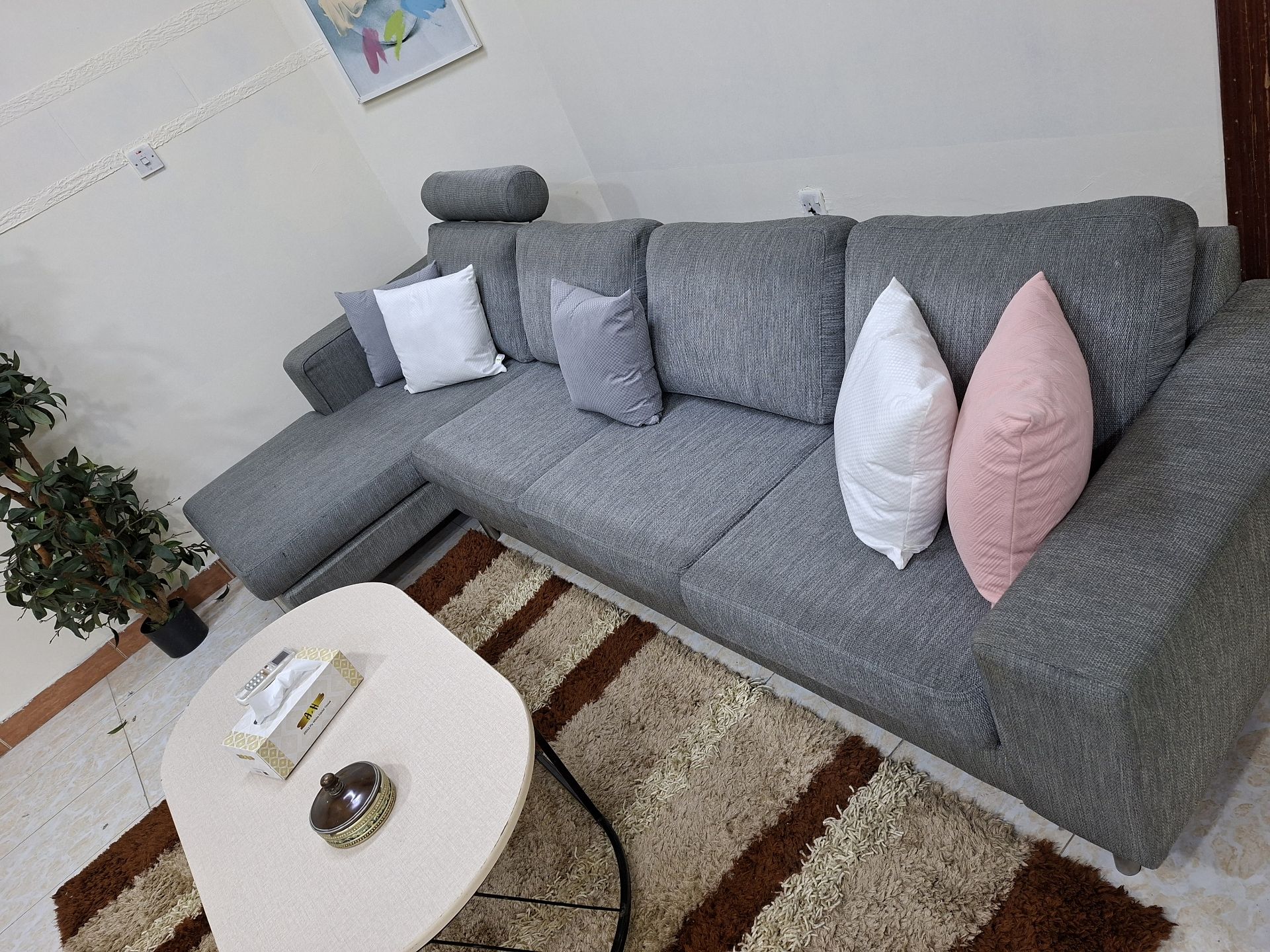 boconcept, brand L ship Sofa FOR selling good conditions Very comfortable sofa - Image 2